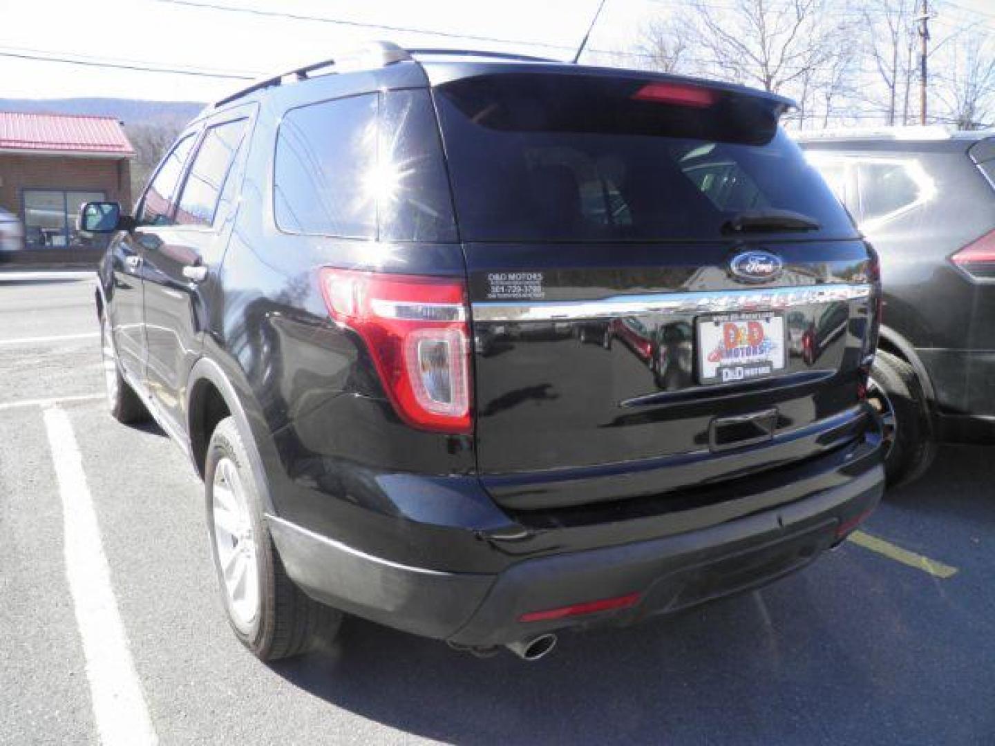 2015 BLACK Ford Explorer Base 4WD (1FM5K8B84FG) with an 3.5L V6 engine, AT transmission, located at 15520 McMullen Hwy SW, Belair, MD, 21502, (301) 729-3700, 39.581375, -78.846451 - Photo#5