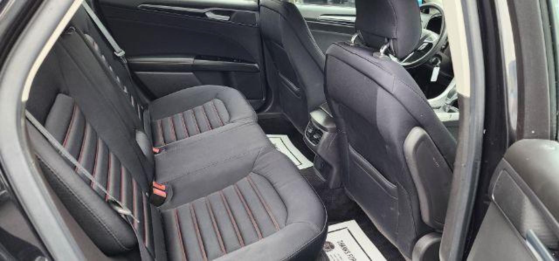 2015 BLACK /Charcoal Black Ford Fusion SE (3FA6P0H70FR) with an 2.5 L4 engine, AT transmission, located at 15520 McMullen Hwy SW, Belair, MD, 21502, (301) 729-3700, 39.581375, -78.846451 - FOR A BETTER PRICE CALL PAUL AT 301-268-8150 - Photo#13