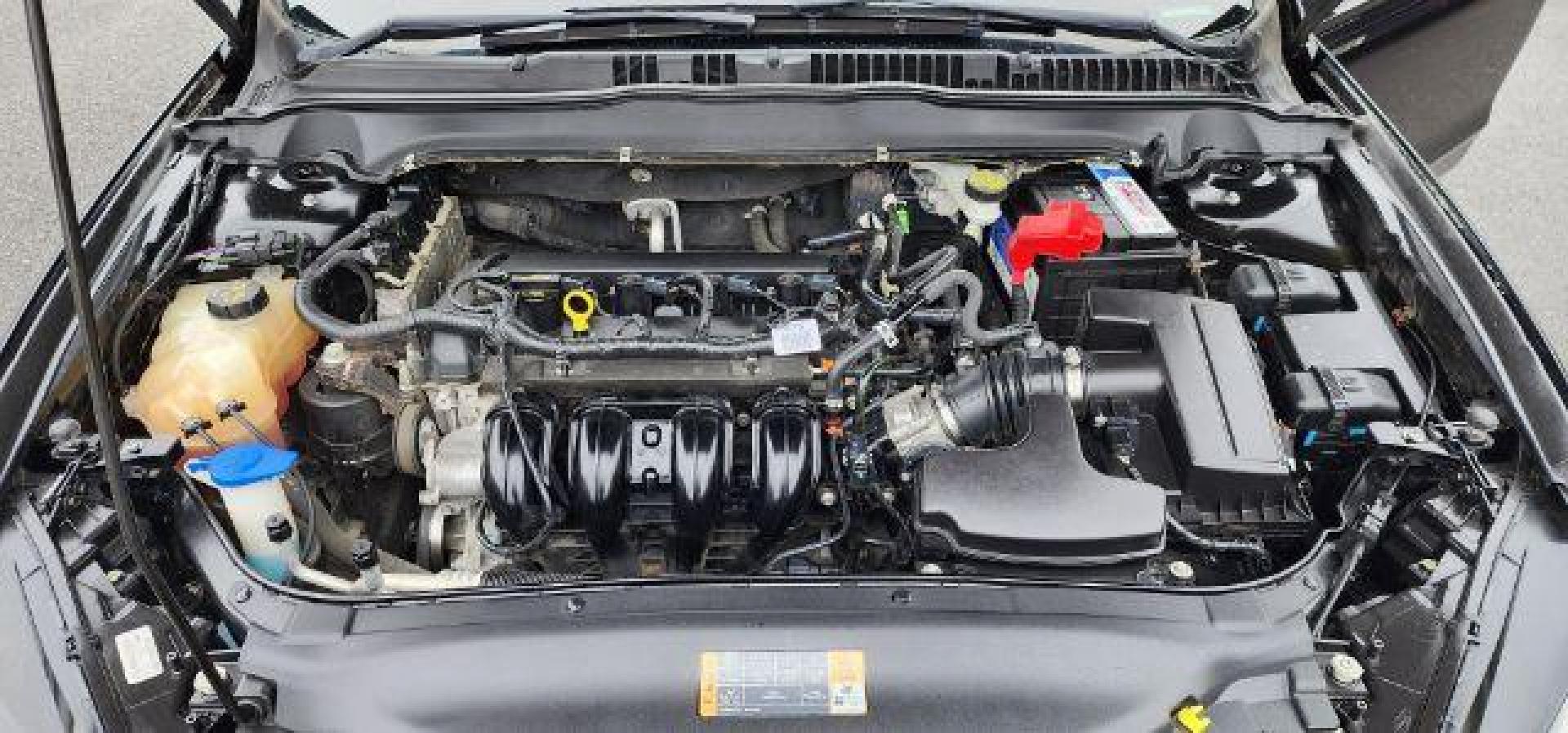 2015 BLACK /Charcoal Black Ford Fusion SE (3FA6P0H70FR) with an 2.5 L4 engine, AT transmission, located at 15520 McMullen Hwy SW, Belair, MD, 21502, (301) 729-3700, 39.581375, -78.846451 - FOR A BETTER PRICE CALL PAUL AT 301-268-8150 - Photo#15