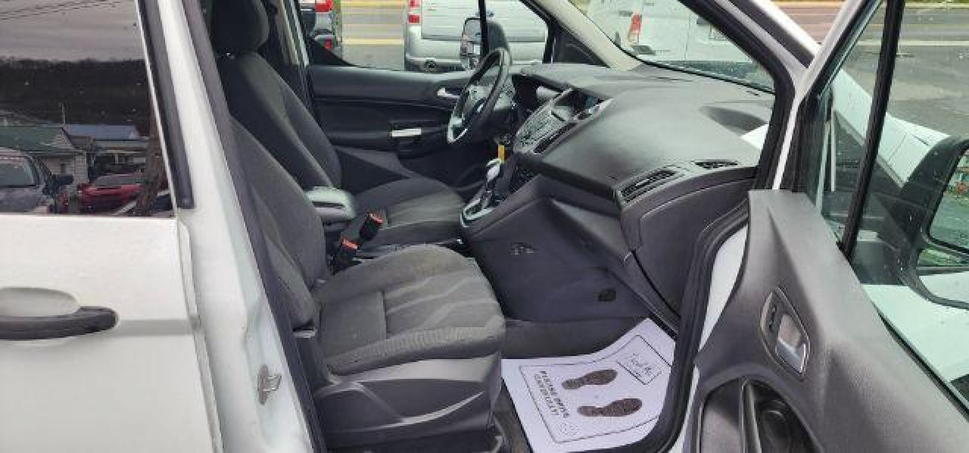 2015 White /Charcoal Black Ford Transit Connect XLT LWB (NM0LS7F79F1) with an 2.5L I4 engine, AT transmission, located at 15520 McMullen Hwy SW, Belair, MD, 21502, (301) 729-3700, 39.581375, -78.846451 - FOR A BETTER PRICE CALL PAUL AT 301-268-8150 - Photo#5