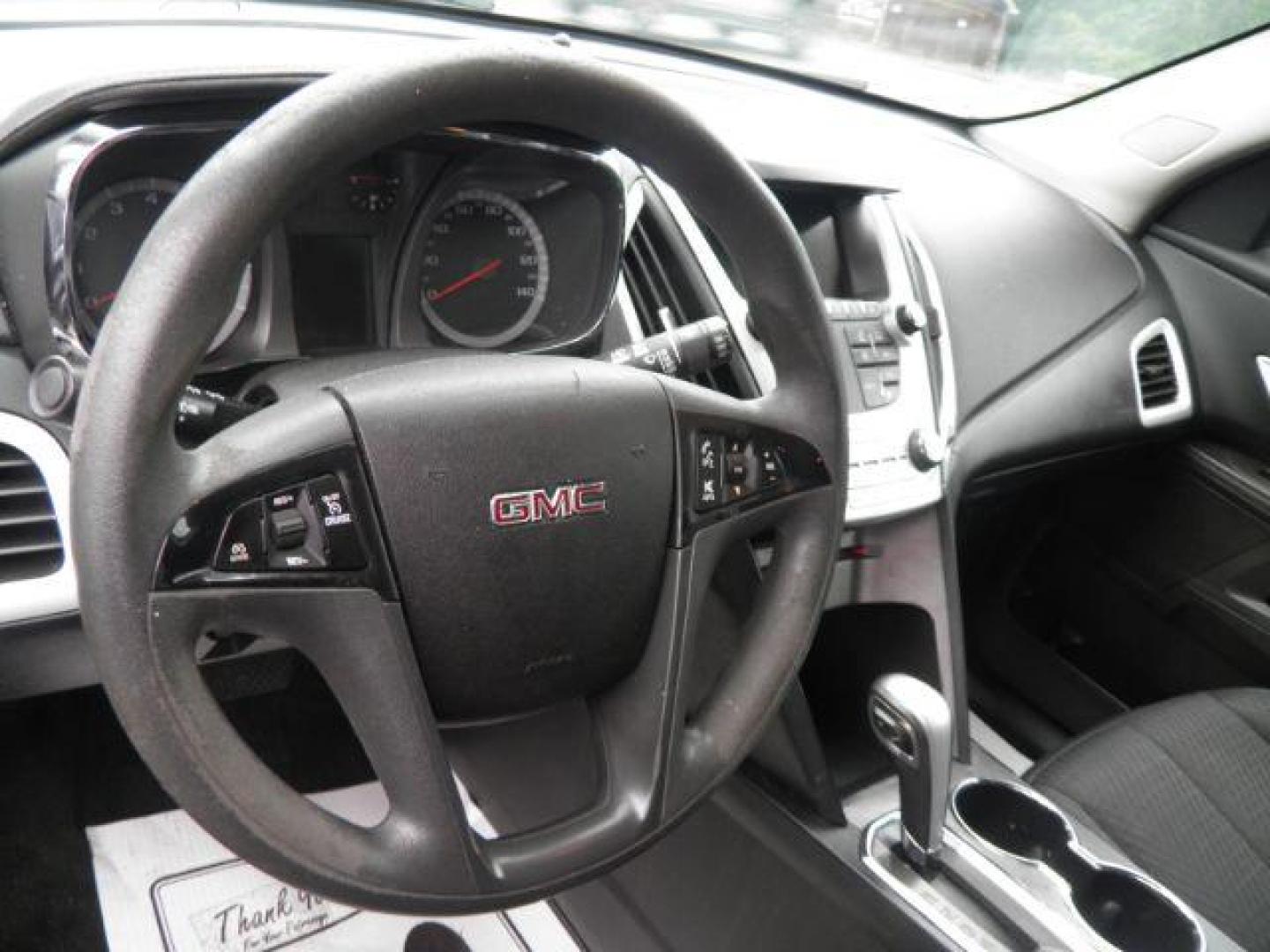 2015 Gray GMC Terrain SLE1 AWD (2GKFLVEK6F6) with an 2.4L I4 engine, AT transmission, located at 15520 McMullen Hwy SW, Belair, MD, 21502, (301) 729-3700, 39.581375, -78.846451 - Photo#2