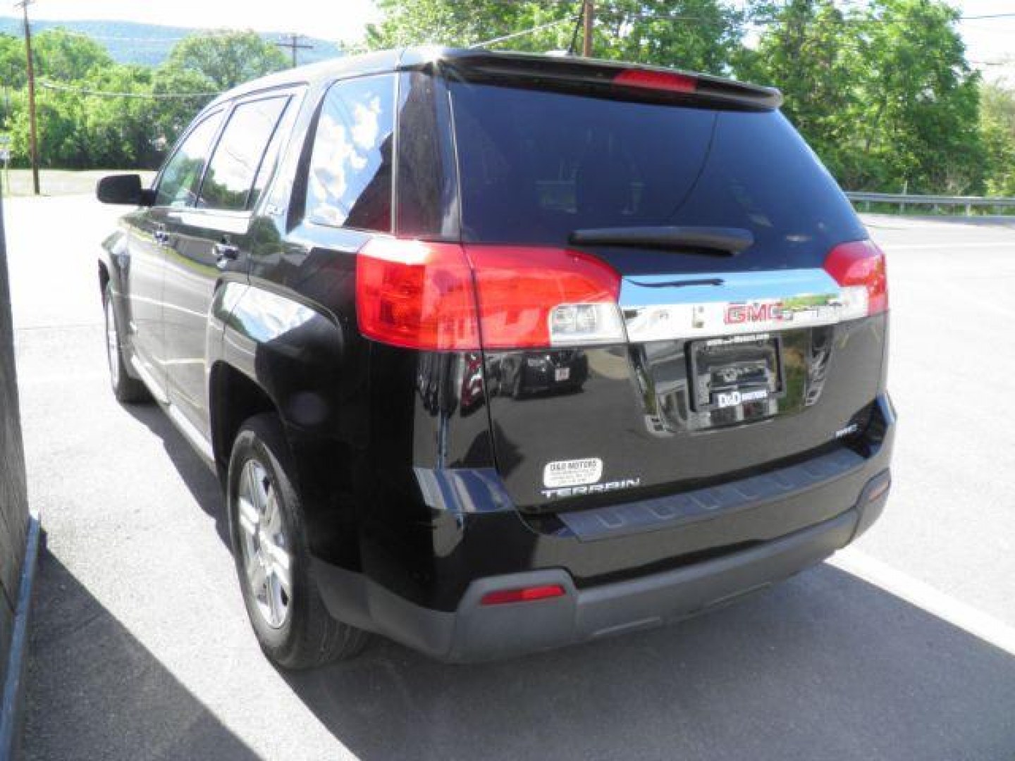 2015 BLACK GMC Terrain SLE-1 (2GKFLVEK9F6) with an 2.4L L4 engine, AT transmission, located at 15520 McMullen Hwy SW, Belair, MD, 21502, (301) 729-3700, 39.581375, -78.846451- Photo#5