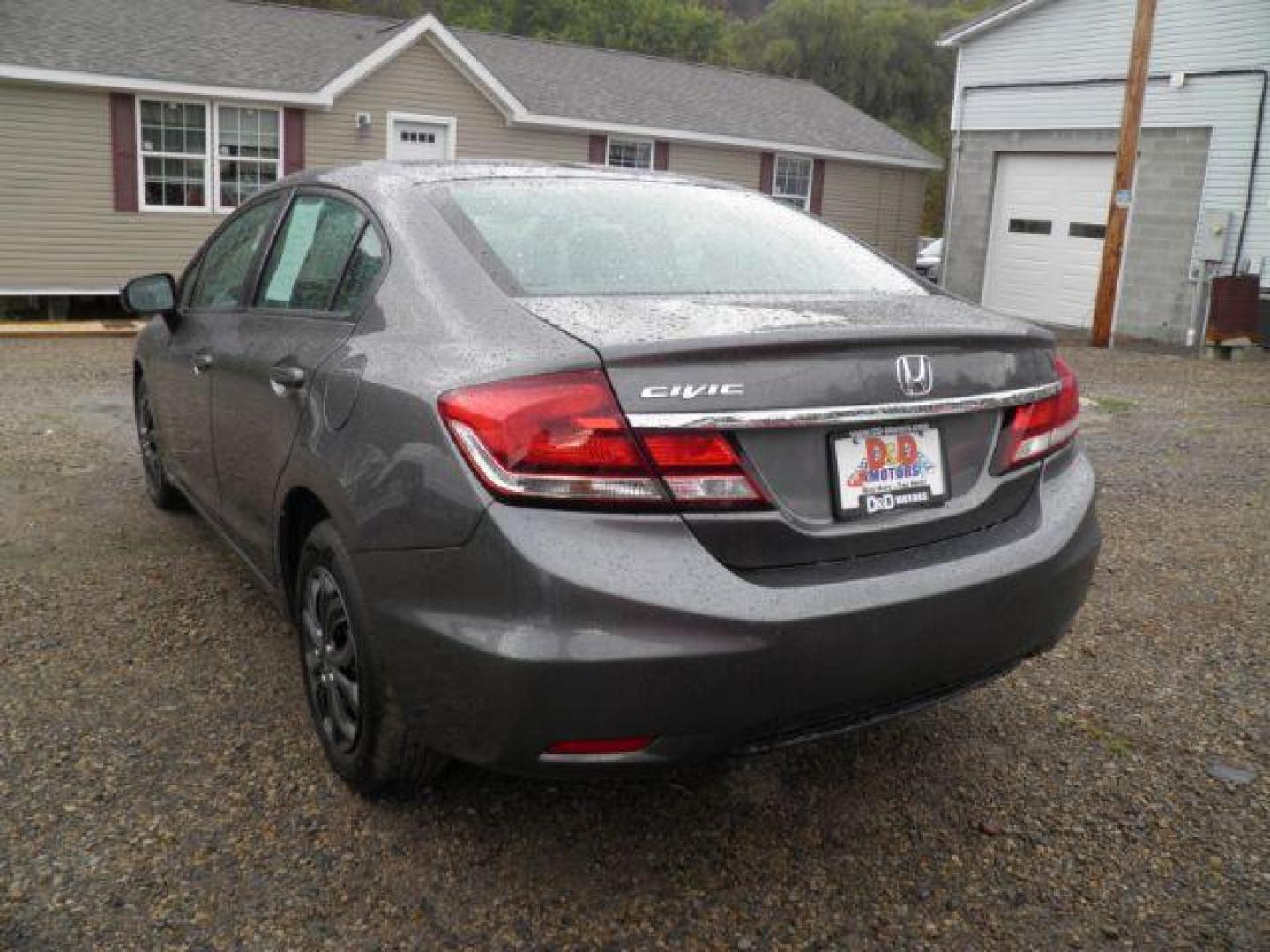 2015 Gray /Black, cloth Honda Civic LX Sedan (19XFB2F50FE) with an 1.8L I4 engine, AT transmission, located at 15520 McMullen Hwy SW, Belair, MD, 21502, (301) 729-3700, 39.581375, -78.846451 - Photo#8