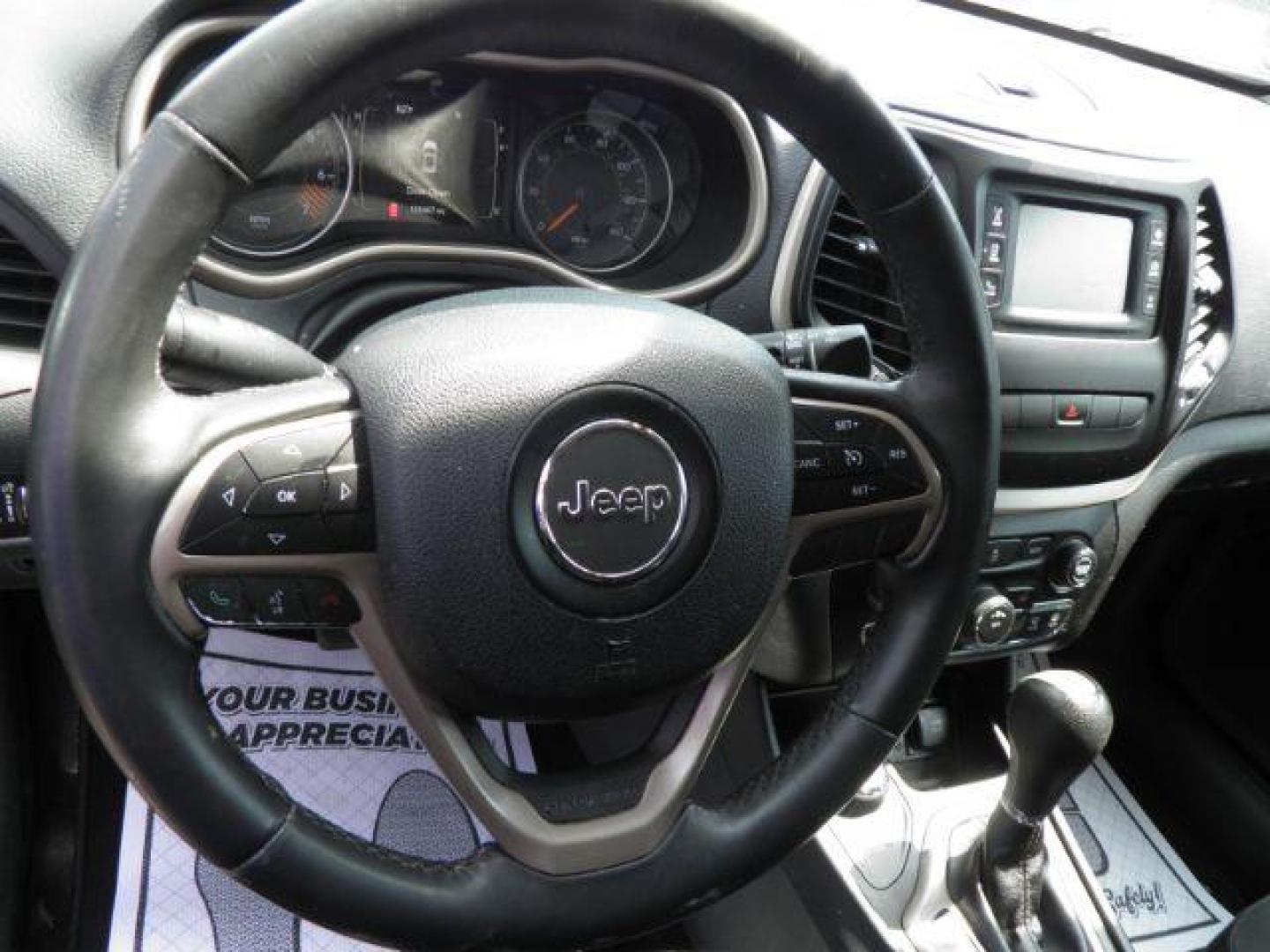 2015 RED Jeep Cherokee Latitude 4WD (1C4PJMCB2FW) with an 2.4L L4 engine, AT transmission, located at 19521 New George's Creek Rd SW, Barton, MD, 21521, (301) 463-2404, 39.524323, -79.017906 - Photo#2