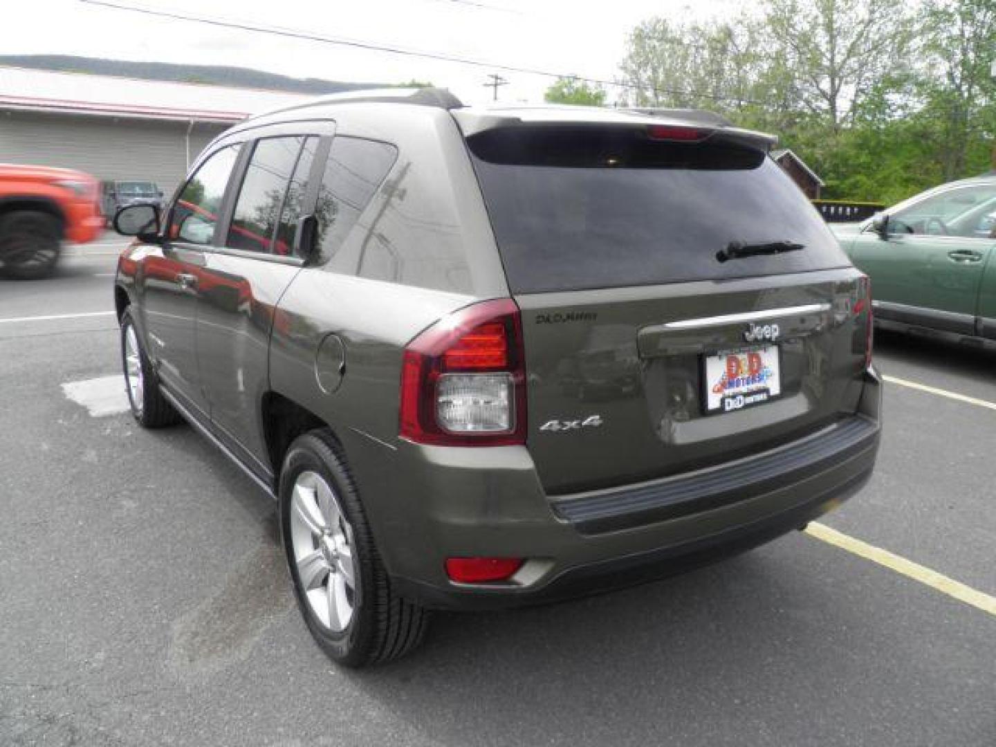 2015 GREEN Jeep Compass Sport (1C4NJDBB2FD) with an 2.4L L4 engine, AT transmission, located at 15520 McMullen Hwy SW, Belair, MD, 21502, (301) 729-3700, 39.581375, -78.846451 - Photo#5