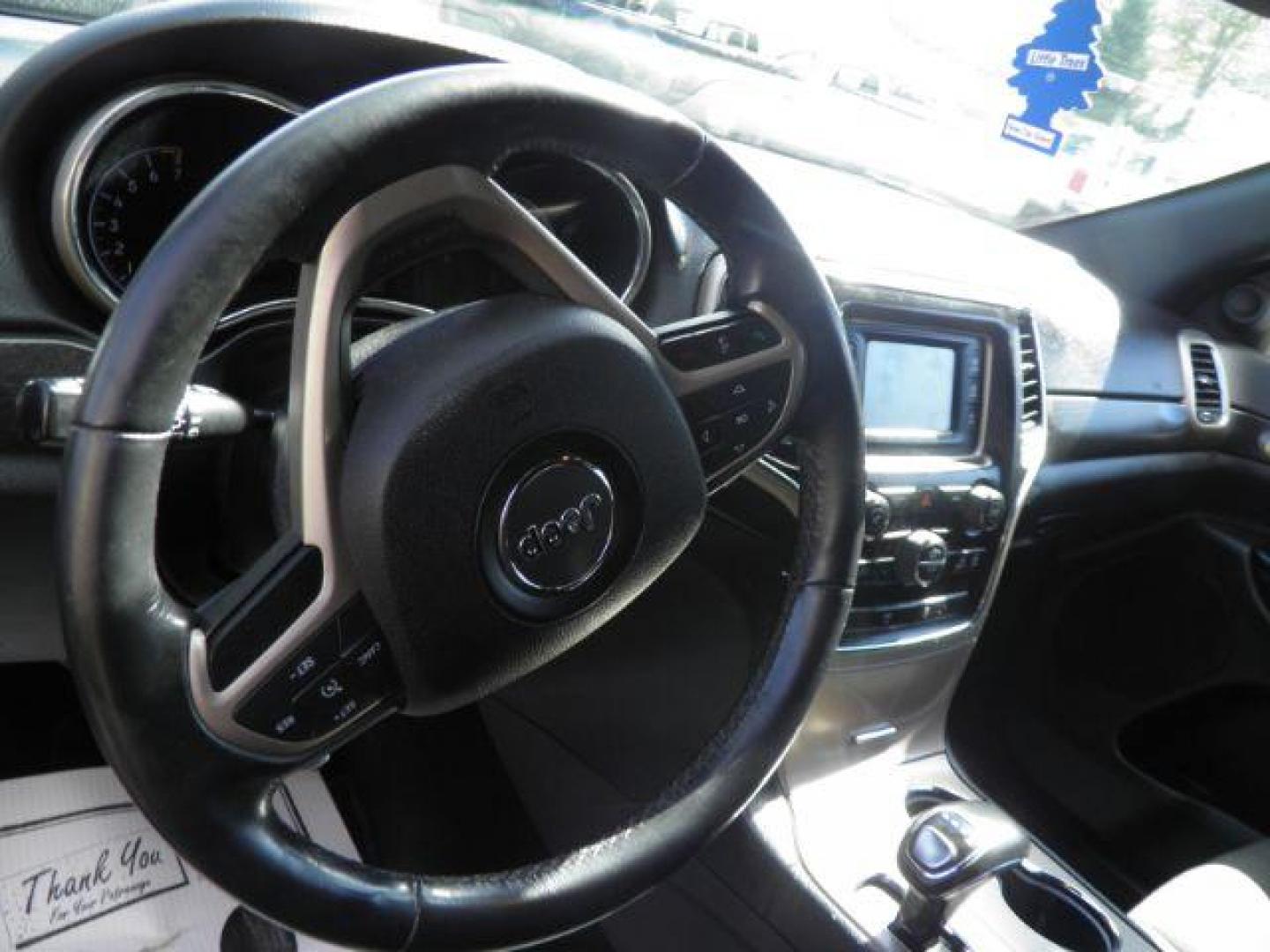 2015 GRAY Jeep Grand Cherokee Laredo (1C4RJFAG9FC) with an 3.6L V6 engine, located at 19521 New George's Creek Rd SW, Barton, MD, 21521, (301) 463-2404, 39.524323, -79.017906 - Photo#2