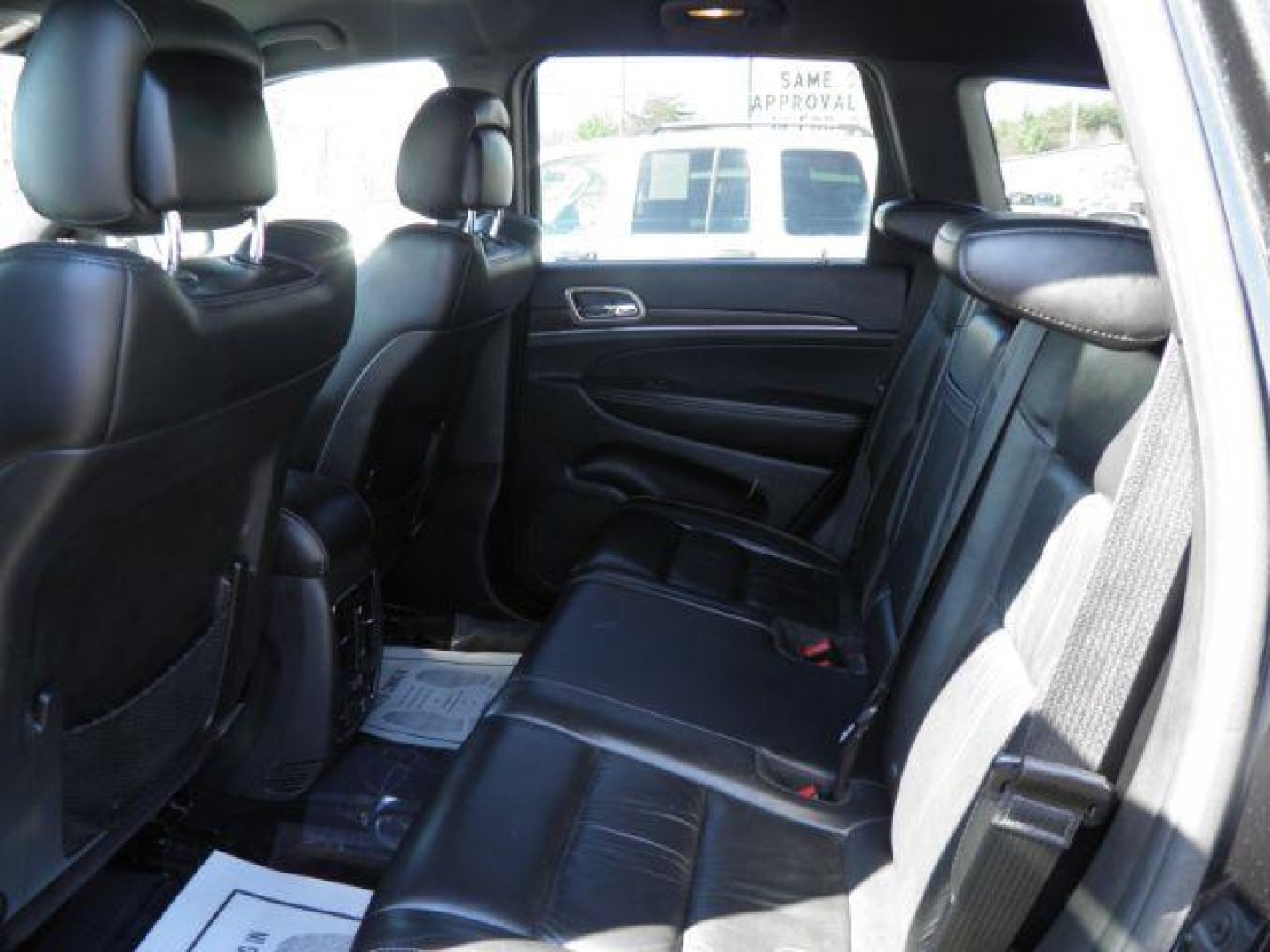 2015 BLACK Jeep Grand Cherokee Limited (1C4RJFBG2FC) with an 3.6L V6 engine, located at 15520 McMullen Hwy SW, Belair, MD, 21502, (301) 729-3700, 39.581375, -78.846451 - Photo#3