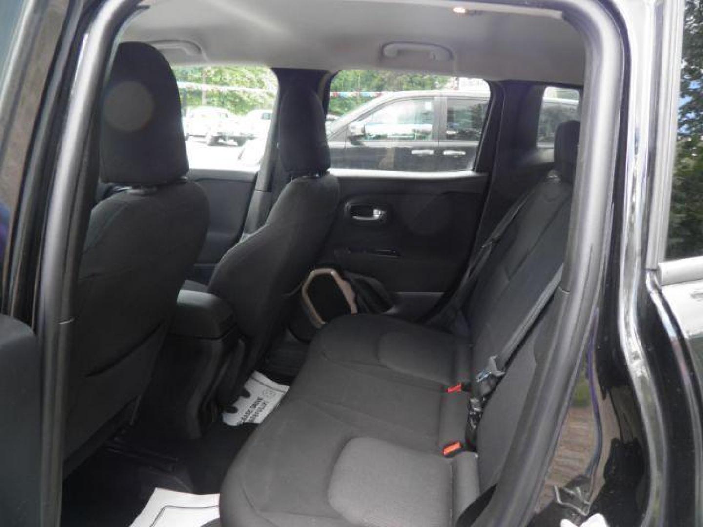 2015 Black Jeep Renegade Latitude (ZACCJBBH7FP) with an 2.4L I4 engine, MAN transmission, located at 19521 New George's Creek Rd SW, Barton, MD, 21521, (301) 463-2404, 39.524323, -79.017906 - Photo#3