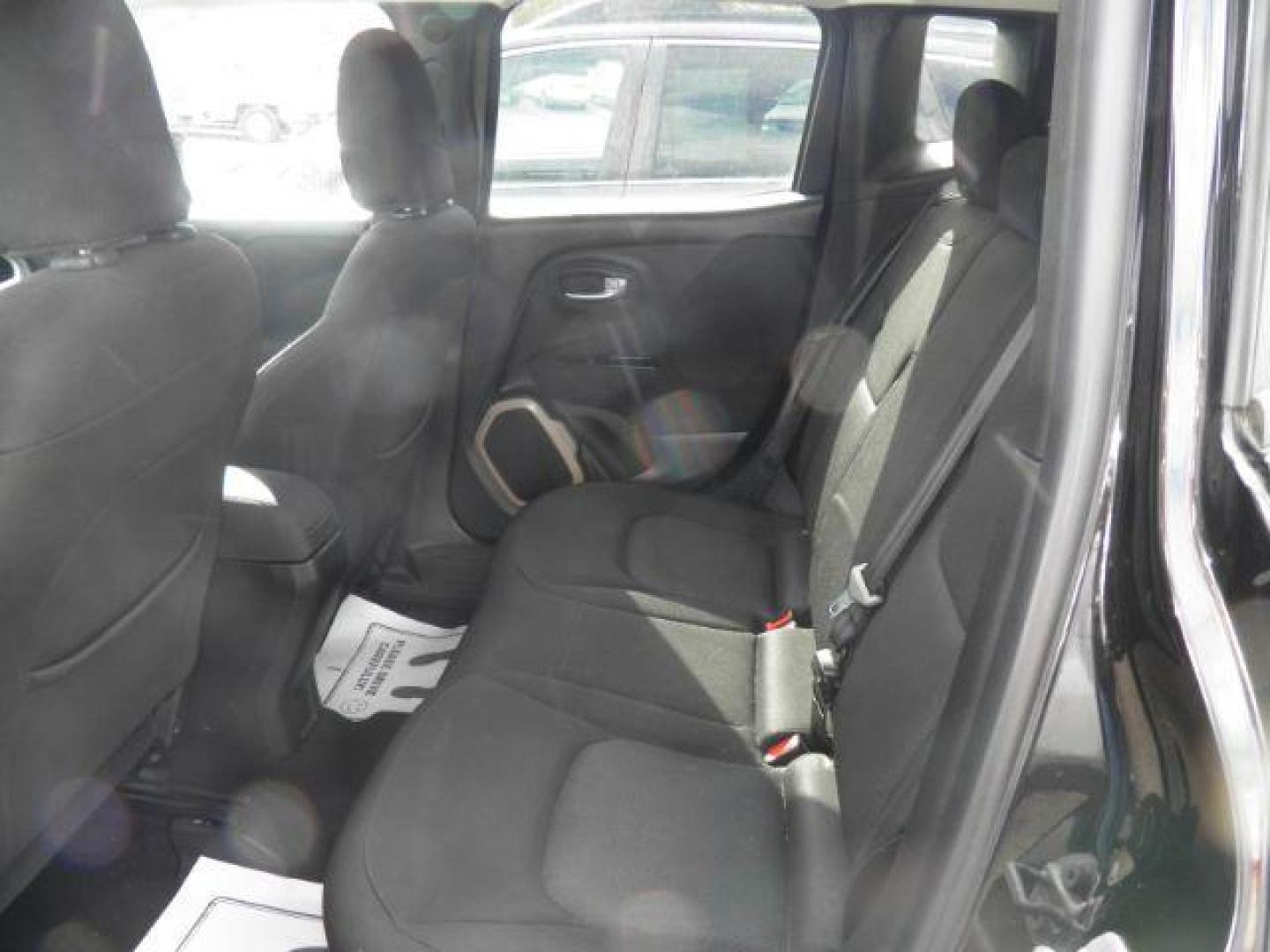 2015 Black Jeep Renegade Latitude (ZACCJBBH7FP) with an 2.4L I4 engine, MAN transmission, located at 19521 New George's Creek Rd SW, Barton, MD, 21521, (301) 463-2404, 39.524323, -79.017906 - Photo#3