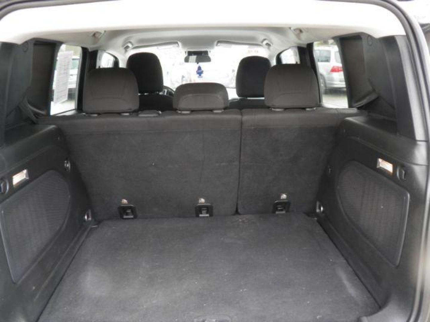 2015 Black Jeep Renegade Latitude (ZACCJBBH7FP) with an 2.4L I4 engine, MAN transmission, located at 19521 New George's Creek Rd SW, Barton, MD, 21521, (301) 463-2404, 39.524323, -79.017906 - Photo#4