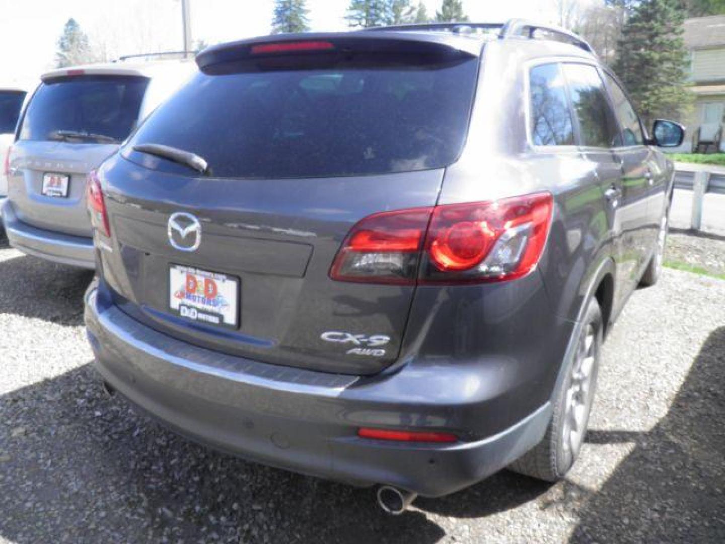 2015 GRAY MAZDA CX-9 GS (JM3TB3CV1F0) with an 3.7L V6 engine, located at 19521 New George's Creek Rd SW, Barton, MD, 21521, (301) 463-2404, 39.524323, -79.017906 - Photo#4