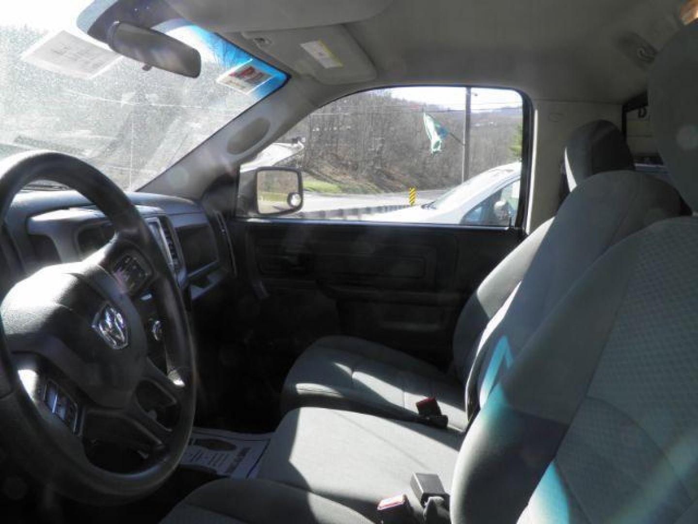 2015 WHITE RAM 1500 Tradesman Regular Ca (3C6JR7DG3FG) with an 3.6L V6 DOHC 24V FFV engine, AT transmission, located at 19521 New George's Creek Rd SW, Barton, MD, 21521, (301) 463-2404, 39.524323, -79.017906 - Photo#1