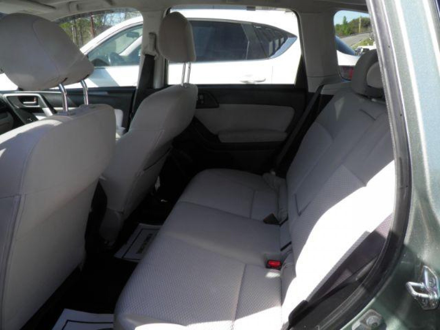 2015 GREEN Subaru Forester 2.5i Premium (JF2SJADC9FG) with an 2.5 L4 engine, 5/SP transmission, located at 15520 McMullen Hwy SW, Belair, MD, 21502, (301) 729-3700, 39.581375, -78.846451 - Photo#3