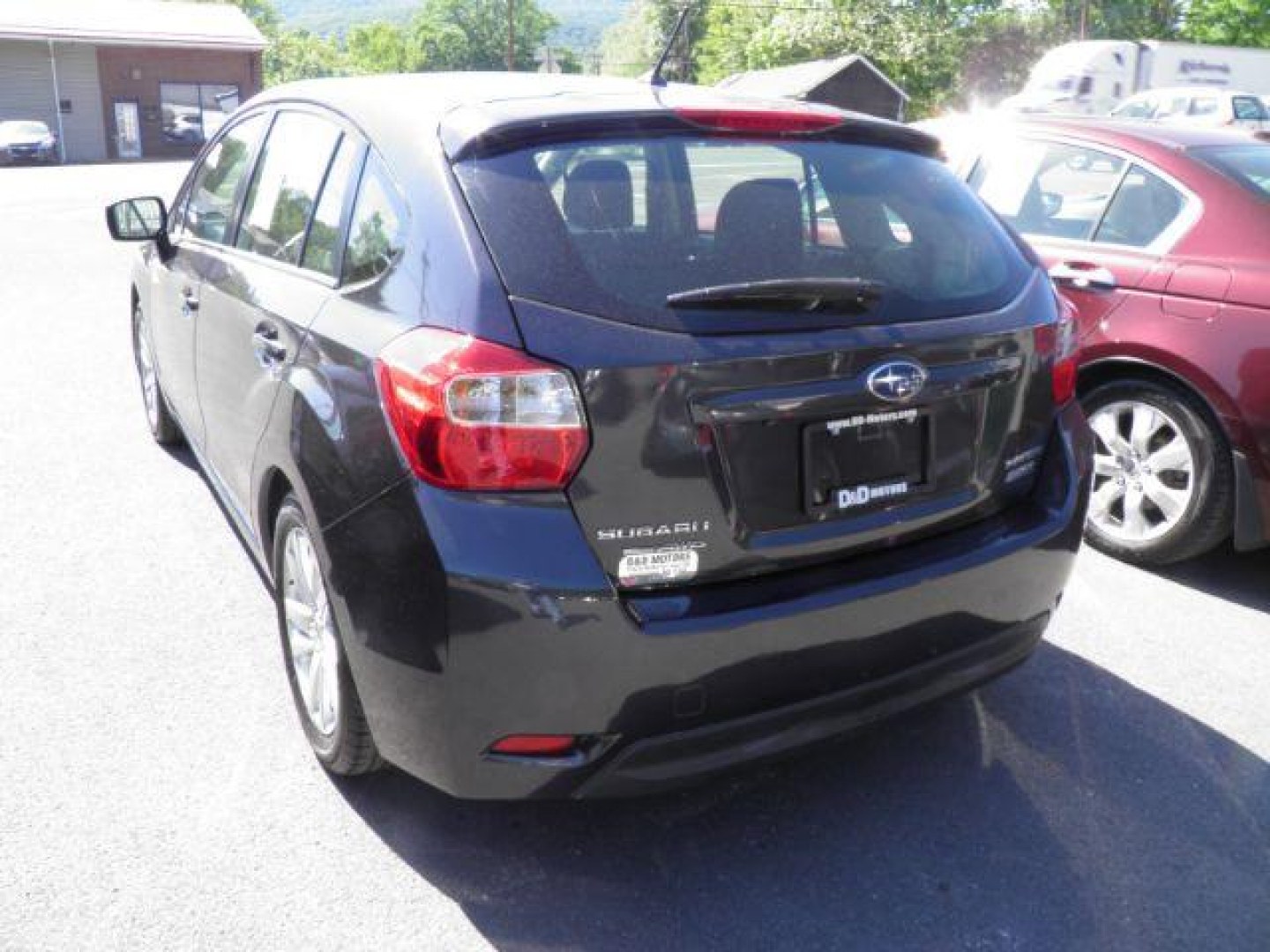 2015 GRAY Subaru Impreza 2.0i Premium (JF1GPAC63FH) with an 2.4L L4 engine, AT transmission, located at 15520 McMullen Hwy SW, Belair, MD, 21502, (301) 729-3700, 39.581375, -78.846451- Photo#5