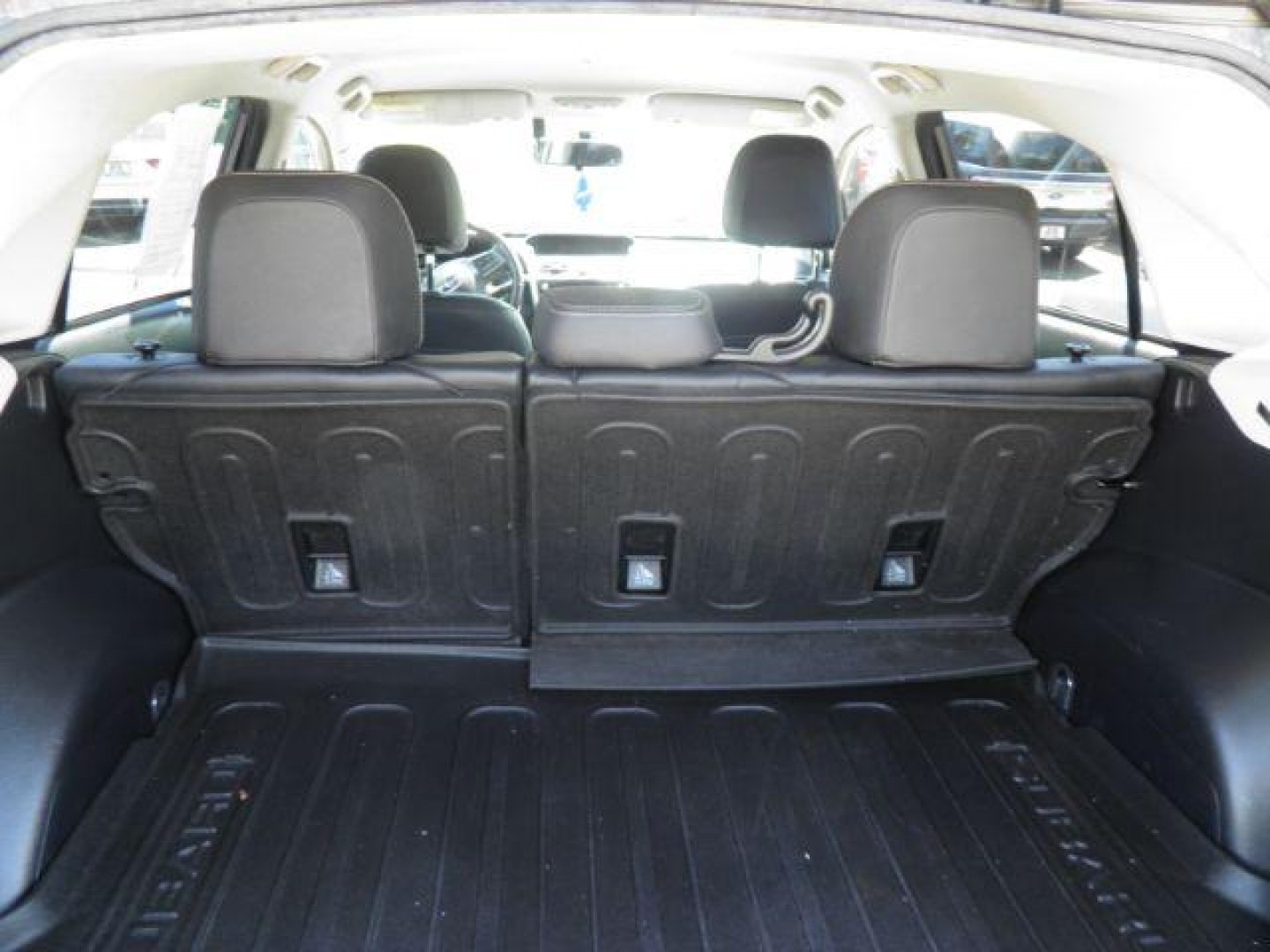 2015 GRAY Subaru XV Crosstrek 2.0i Limited (JF2GPAMC8F8) with an 2.4L L4 engine, CVT transmission, located at 19521 New George's Creek Rd SW, Barton, MD, 21521, (301) 463-2404, 39.524323, -79.017906- Photo#4