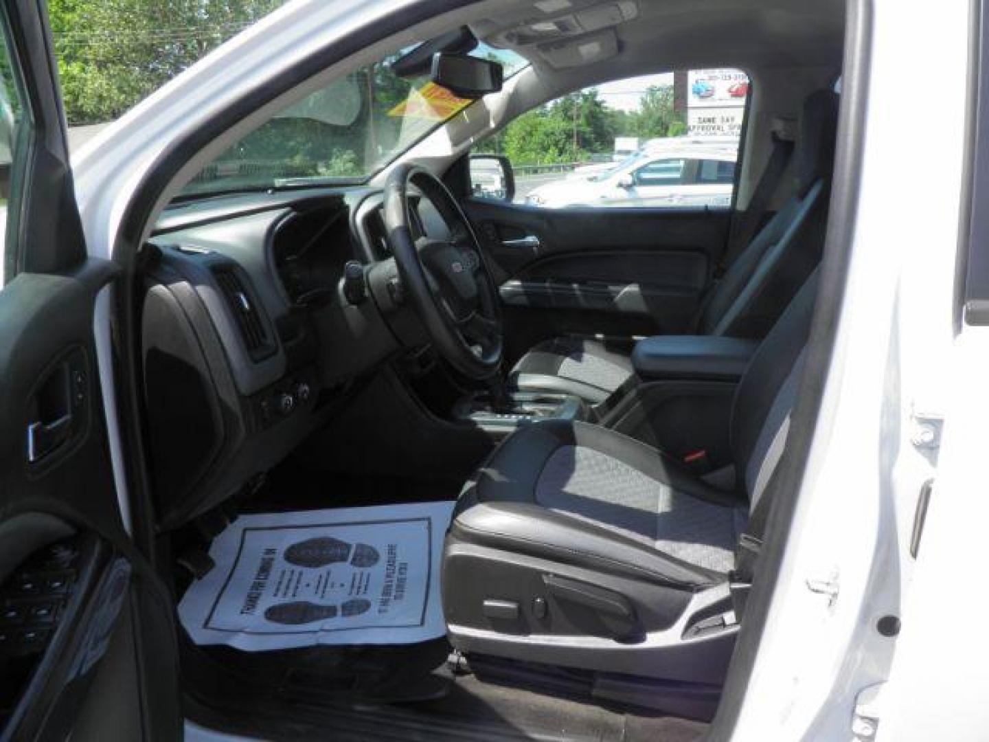 2016 White Chevrolet Colorado Z71 (1GCGTDE37G1) with an 3.6L V6 engine, AT transmission, located at 15520 McMullen Hwy SW, Belair, MD, 21502, (301) 729-3700, 39.581375, -78.846451 - Photo#1