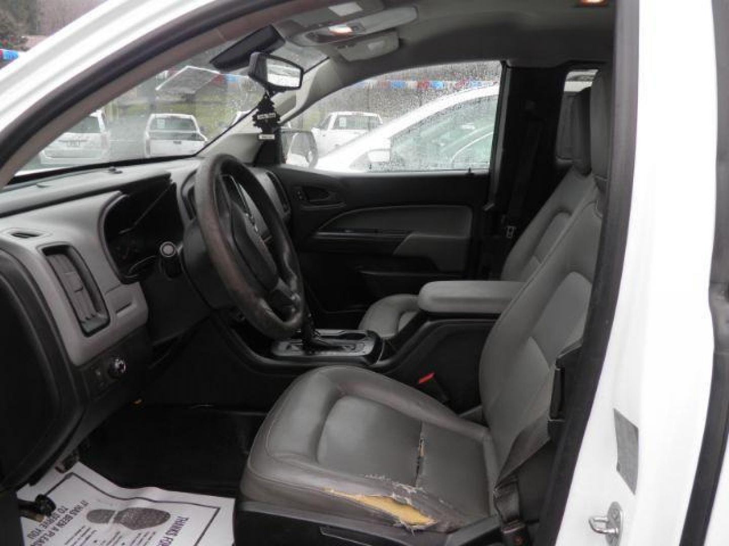 2016 WHITE Chevrolet COLORADO WORK TRUCK SHORT BED (1GCHSBEA8G1) with an 2.5 L4 engine, AT transmission, located at 15520 McMullen Hwy SW, Belair, MD, 21502, (301) 729-3700, 39.581375, -78.846451 - Photo#1