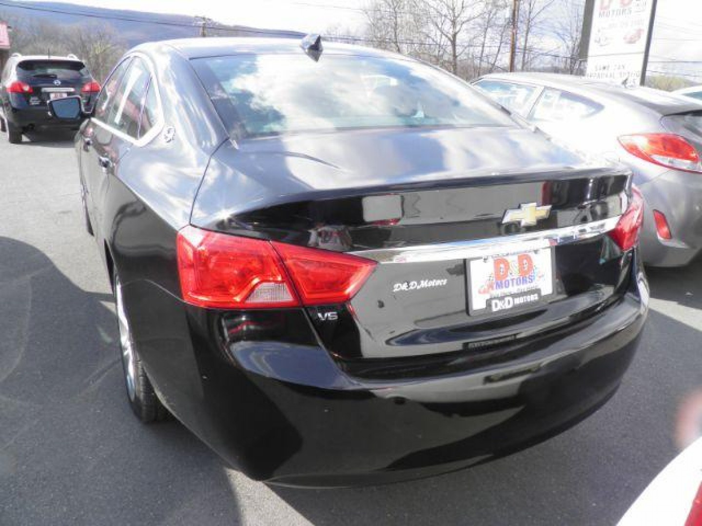 2016 BLACK Chevrolet Impala 2LT (1G1115S38GU) with an 3.6L V6 engine, located at 15520 McMullen Hwy SW, Belair, MD, 21502, (301) 729-3700, 39.581375, -78.846451 - Photo#4
