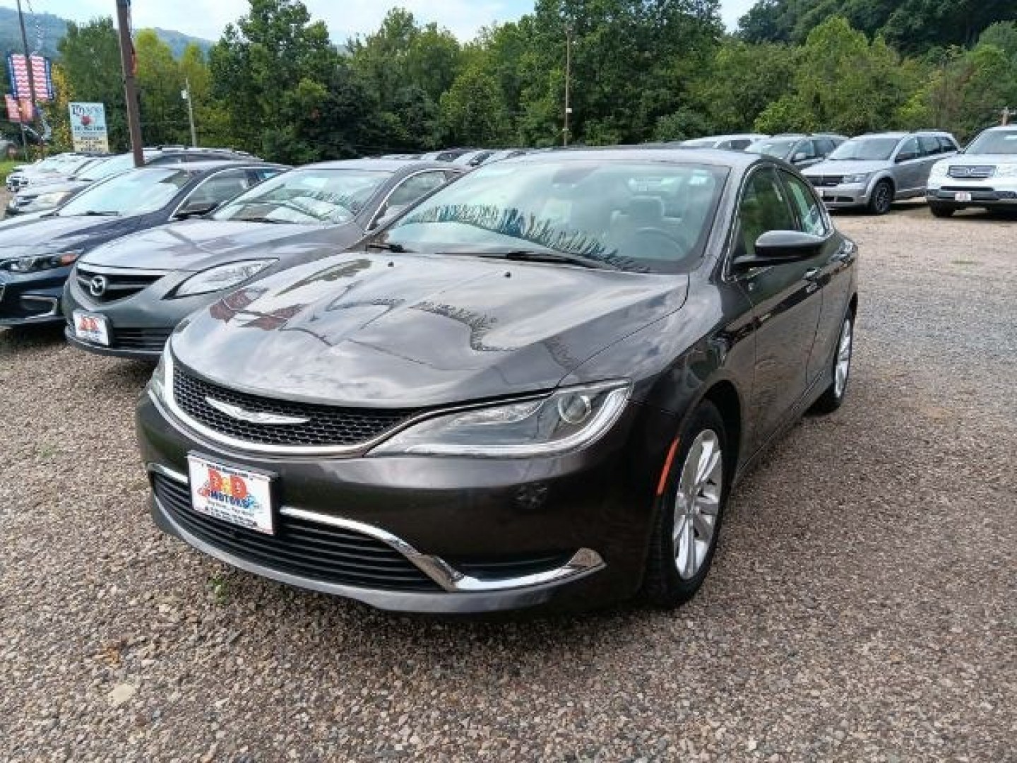 2016 GRAY Chrysler 200 Limited Platinum (1C3CCCAG9GN) with an 2.4L L4 engine, AT transmission, located at 19521 New George's Creek Rd SW, Barton, MD, 21521, (301) 463-2404, 39.524323, -79.017906- Photo#0
