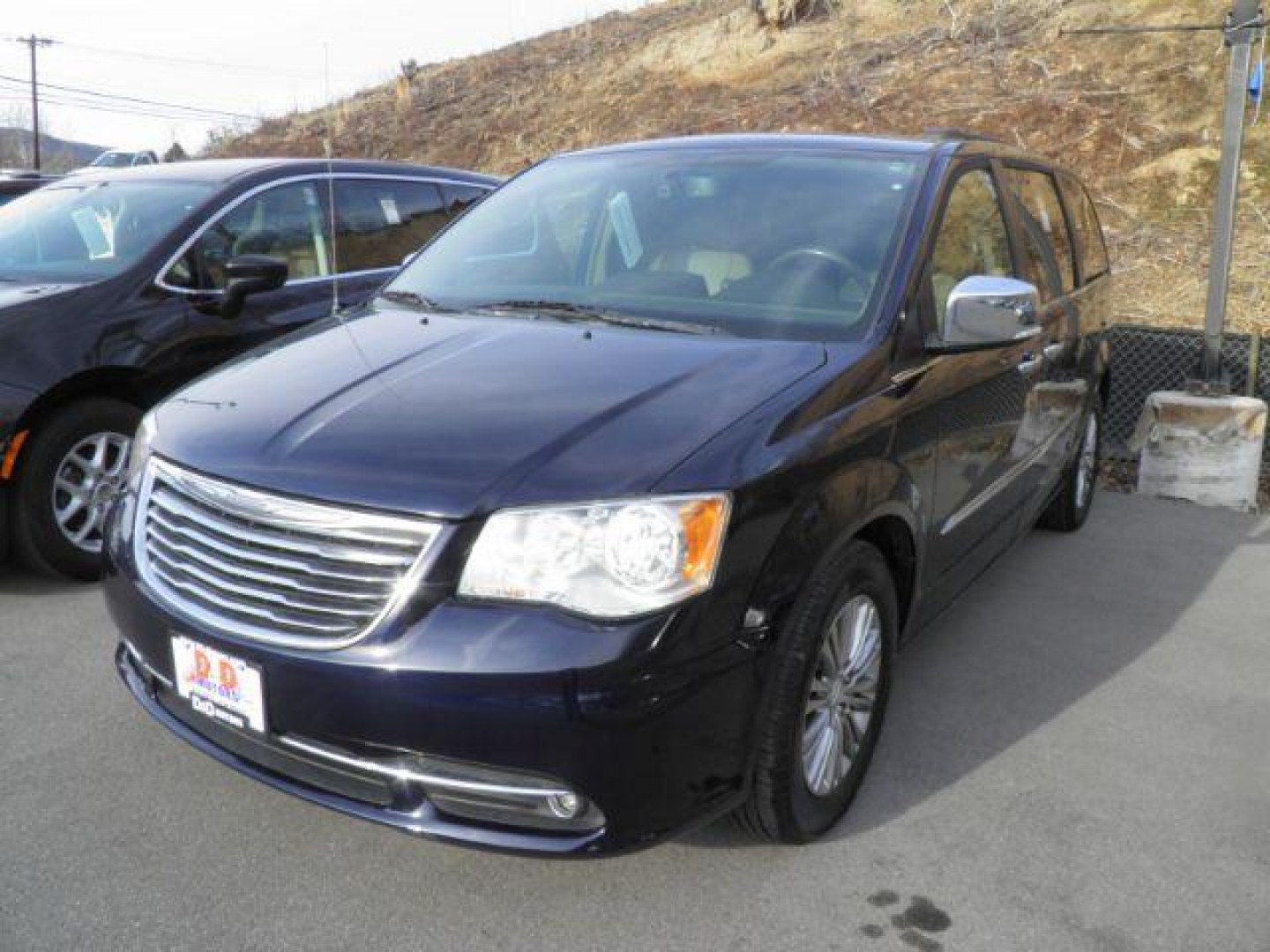 2016 Blue Chrysler Town and Country Touring-L (2C4RC1CGXGR) with an 3.6L V6 engine, AT transmission, located at 15520 McMullen Hwy SW, Belair, MD, 21502, (301) 729-3700, 39.581375, -78.846451 - Photo#0