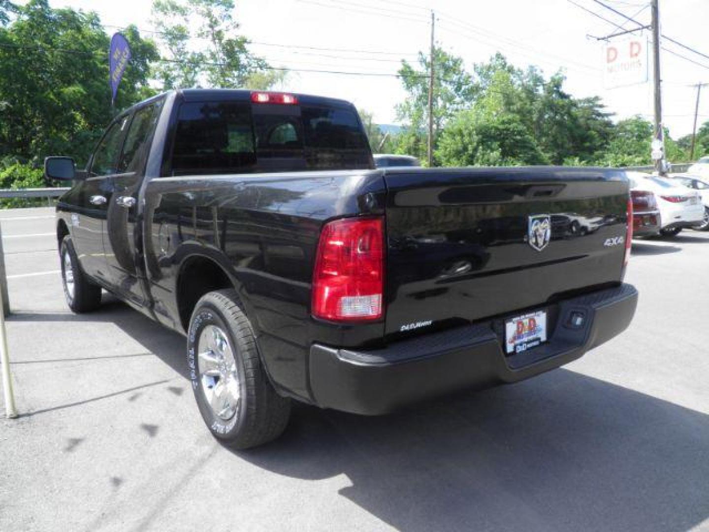 2016 Black RAM 1500 SLT (1C6RR7GG1GS) with an 3.6L V6 engine, AT transmission, located at 15520 McMullen Hwy SW, Belair, MD, 21502, (301) 729-3700, 39.581375, -78.846451 - Photo#4
