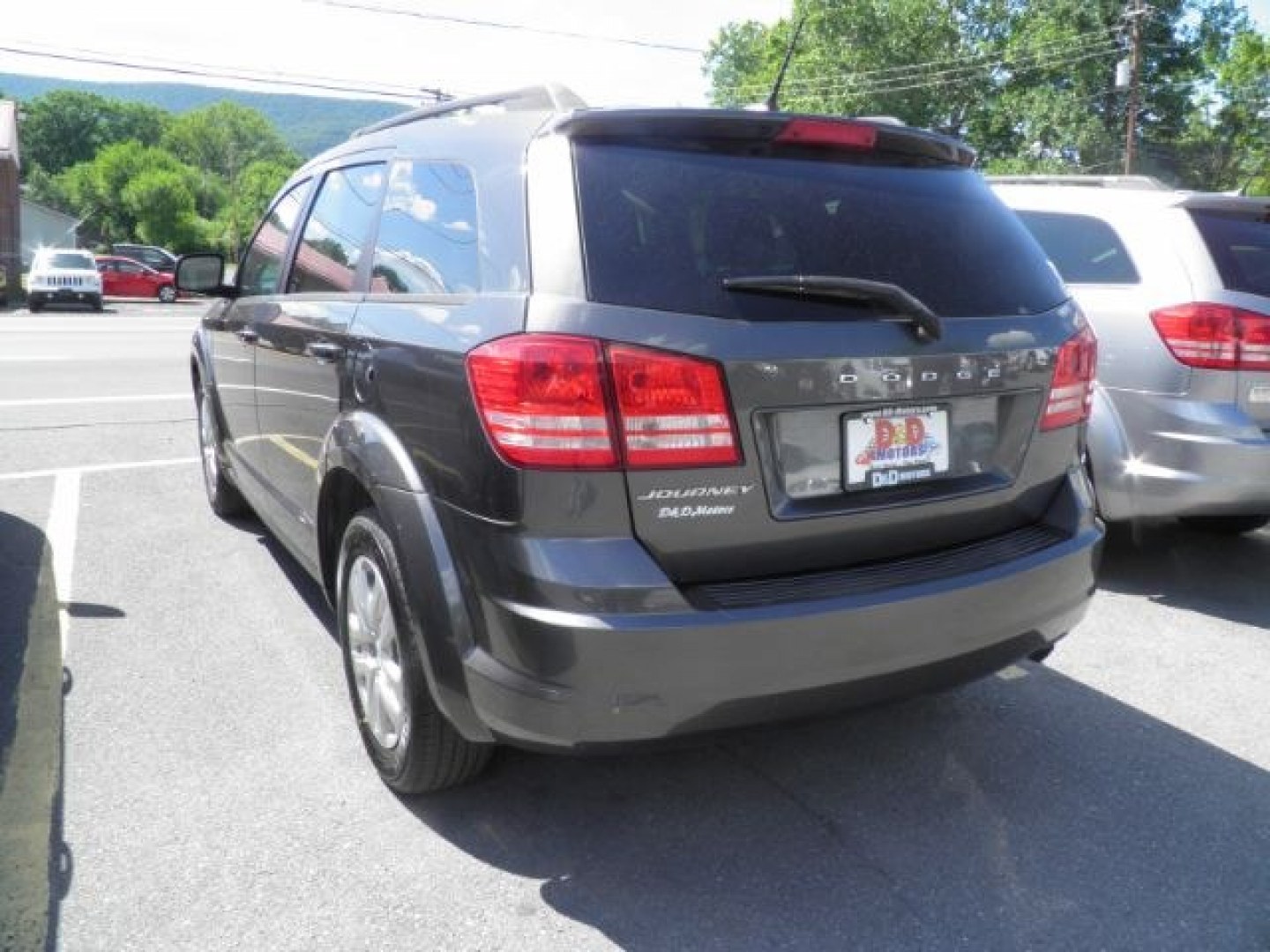 2016 GRAY Dodge Journey SE (3C4PDCAB0GT) with an 2.4L L4 engine, AT transmission, located at 15520 McMullen Hwy SW, Belair, MD, 21502, (301) 729-3700, 39.581375, -78.846451- Photo#6