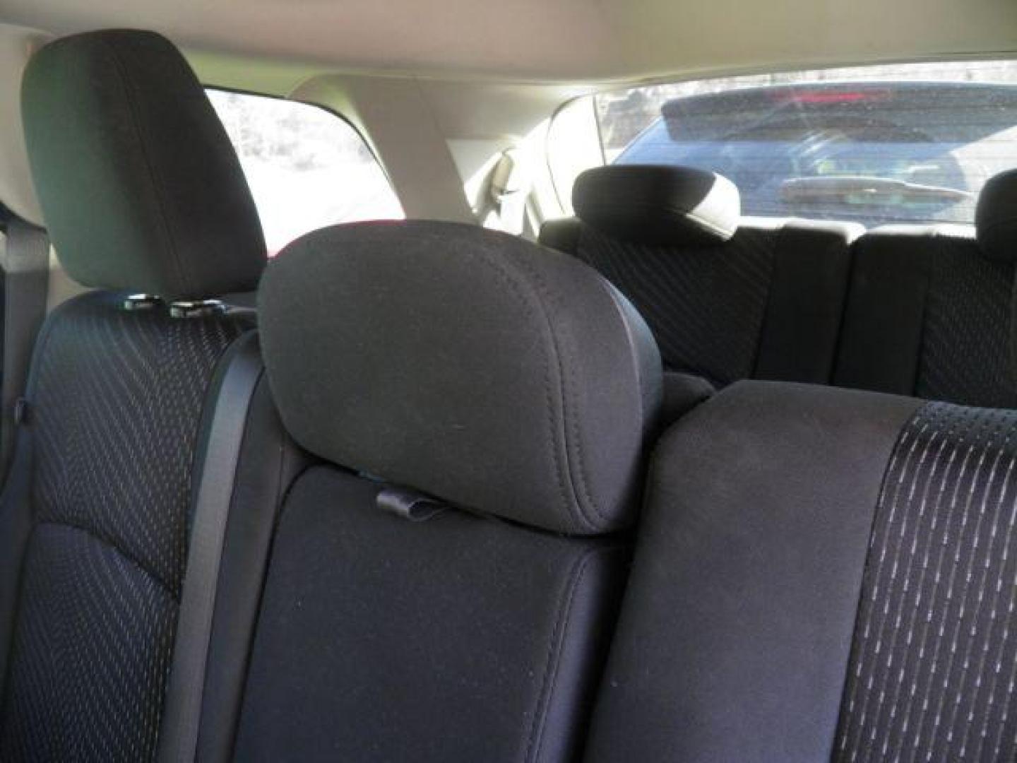 2016 GRAY Dodge Journey SE (3C4PDCAB9GT) with an 2.4L L4 engine, AT transmission, located at 15520 McMullen Hwy SW, Belair, MD, 21502, (301) 729-3700, 39.581375, -78.846451 - Photo#4