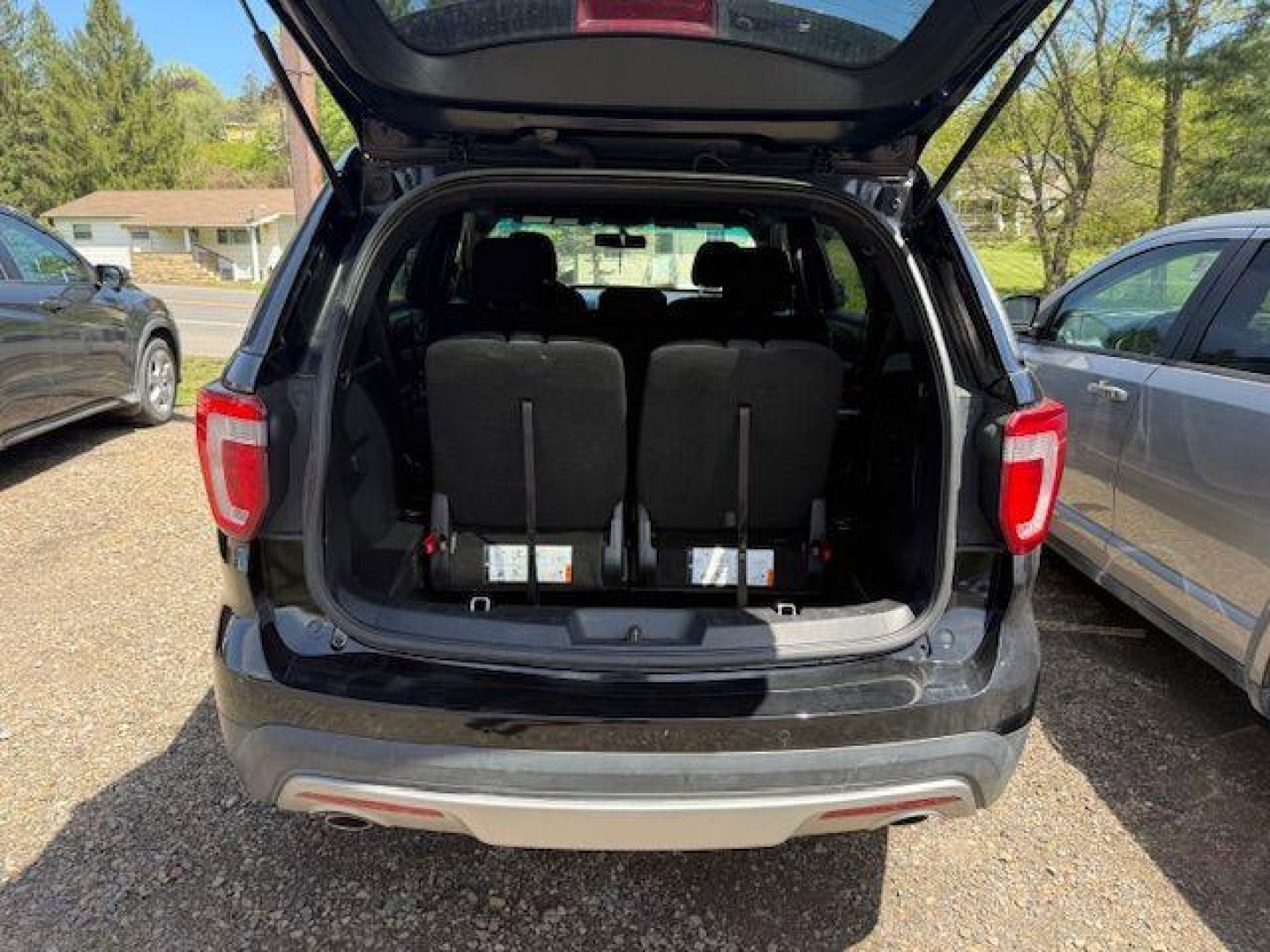 2016 BLACK Ford Explorer XLT (1FM5K8D89GG) with an 2.3L L4 engine, located at 19521 New George's Creek Rd SW, Barton, MD, 21521, (301) 463-2404, 39.524323, -79.017906 - Photo#3