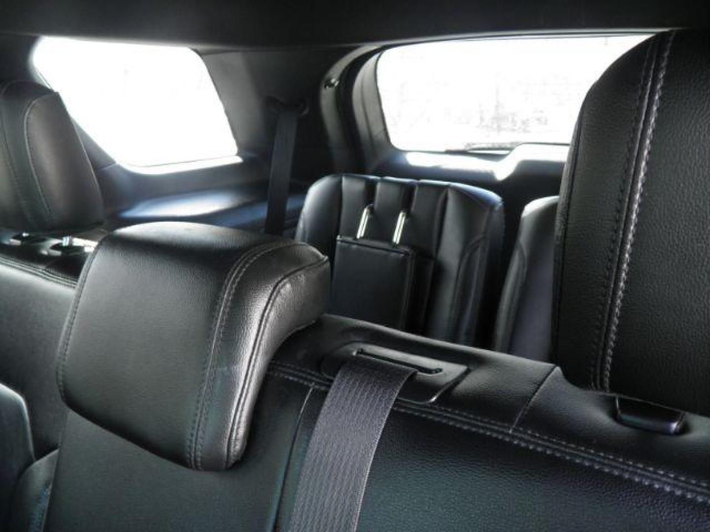 2016 SILVER Ford Explorer XLT FWD (1FM5K7D81GG) with an 3.5L V6 engine, AT transmission, located at 19521 New George's Creek Rd SW, Barton, MD, 21521, (301) 463-2404, 39.524323, -79.017906 - Photo#4