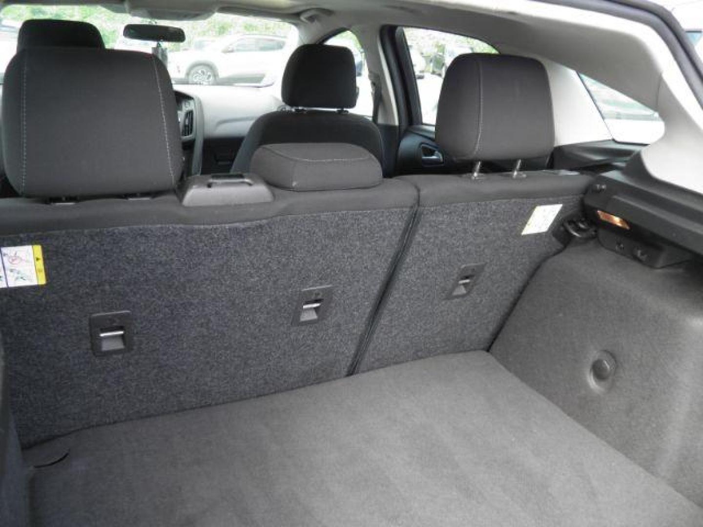 2016 White Ford Focus SE Hatch (1FADP3K25GL) with an 2.0L I4 engine, AT transmission, located at 15520 McMullen Hwy SW, Belair, MD, 21502, (301) 729-3700, 39.581375, -78.846451 - Photo#4