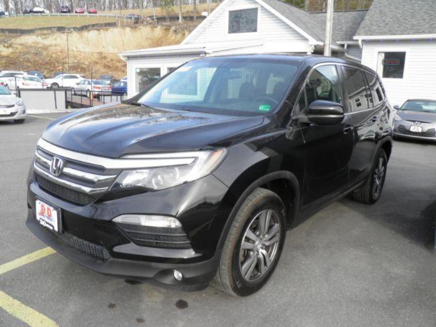 2016 Black Honda Pilot EX-L (5FNYF6H84GB) with an 3.5L V6 engine, AT transmission, located at 15520 McMullen Hwy SW, Belair, MD, 21502, (301) 729-3700, 39.581375, -78.846451 - Photo#0