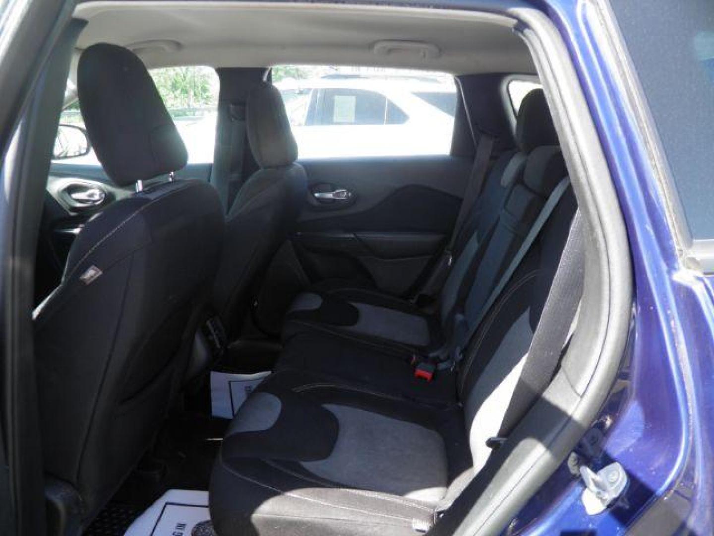 2016 Blue Jeep Cherokee Sport (1C4PJMAB8GW) with an 3.2L V6 engine, AT transmission, located at 15520 McMullen Hwy SW, Belair, MD, 21502, (301) 729-3700, 39.581375, -78.846451 - Photo#3