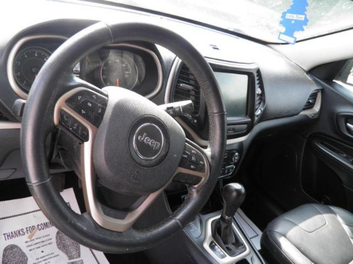2016 Green Jeep Cherokee Limited (1C4PJMDB3GW) with an 2.4L I4 engine, AT transmission, located at 19521 New George's Creek Rd SW, Barton, MD, 21521, (301) 463-2404, 39.524323, -79.017906 - Photo#2