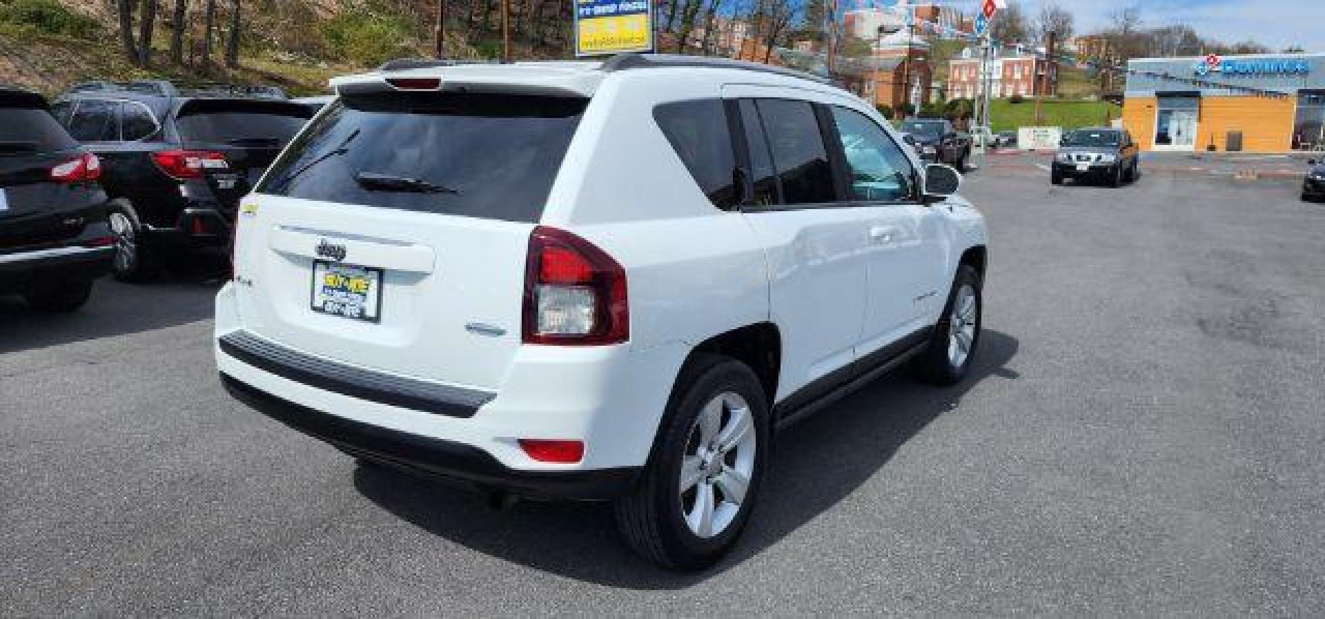 2016 WHITE /Dark Slate Gray/Light Pebble Beige, vinyl/cloth Jeep Compass Latitude 4WD (1C4NJDEB8GD) with an 2.4L L4 engine, AT transmission, located at 15520 McMullen Hwy SW, Belair, MD, 21502, (301) 729-3700, 39.581375, -78.846451 - Photo#12