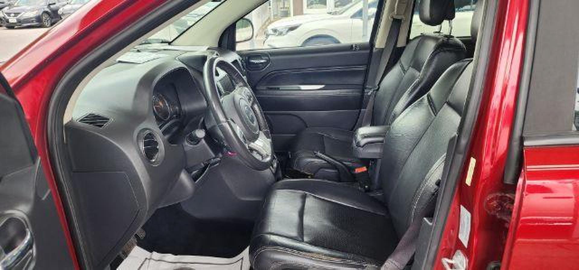2016 MAROON /Leather Jeep Compass Latitude 4WD (1C4NJDEB9GD) with an 2.4l L4 engine, AT transmission, located at 15520 McMullen Hwy SW, Belair, MD, 21502, (301) 729-3700, 39.581375, -78.846451 - Photo#4