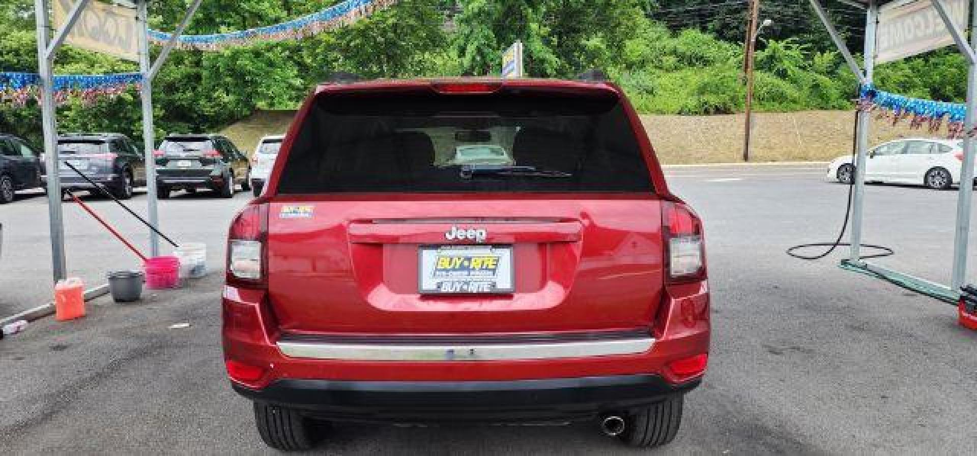 2016 MAROON /Leather Jeep Compass Latitude 4WD (1C4NJDEB9GD) with an 2.4l L4 engine, AT transmission, located at 15520 McMullen Hwy SW, Belair, MD, 21502, (301) 729-3700, 39.581375, -78.846451 - Photo#9