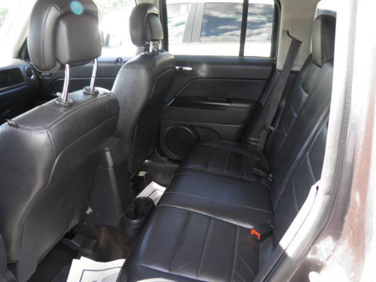 2016 GRAY Jeep Patriot Latitude 4WD (1C4NJRFB3GD) with an 2.4L L4 engine, AT transmission, located at 15520 McMullen Hwy SW, Belair, MD, 21502, (301) 729-3700, 39.581375, -78.846451- Photo#3