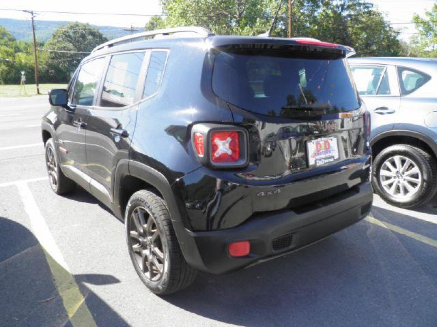 2016 Black Jeep Renegade 75th Anniversary (ZACCJBBT7GP) with an 2.4L I4 engine, AT transmission, located at 15520 McMullen Hwy SW, Belair, MD, 21502, (301) 729-3700, 39.581375, -78.846451 - Photo#5