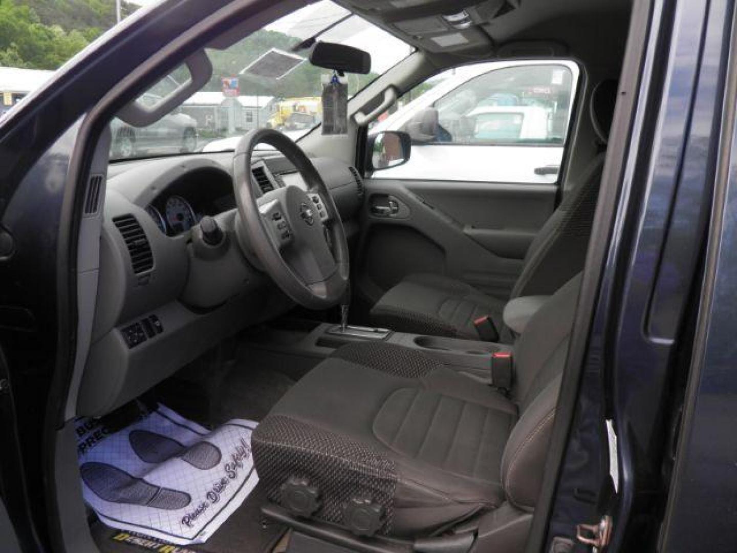 2016 BLUE Nissan Frontier S Crew Cab 5AT 2WD (1N6AD0ER7GN) with an 4.0 V6 engine, AT transmission, located at 15520 McMullen Hwy SW, Belair, MD, 21502, (301) 729-3700, 39.581375, -78.846451 - Photo#1
