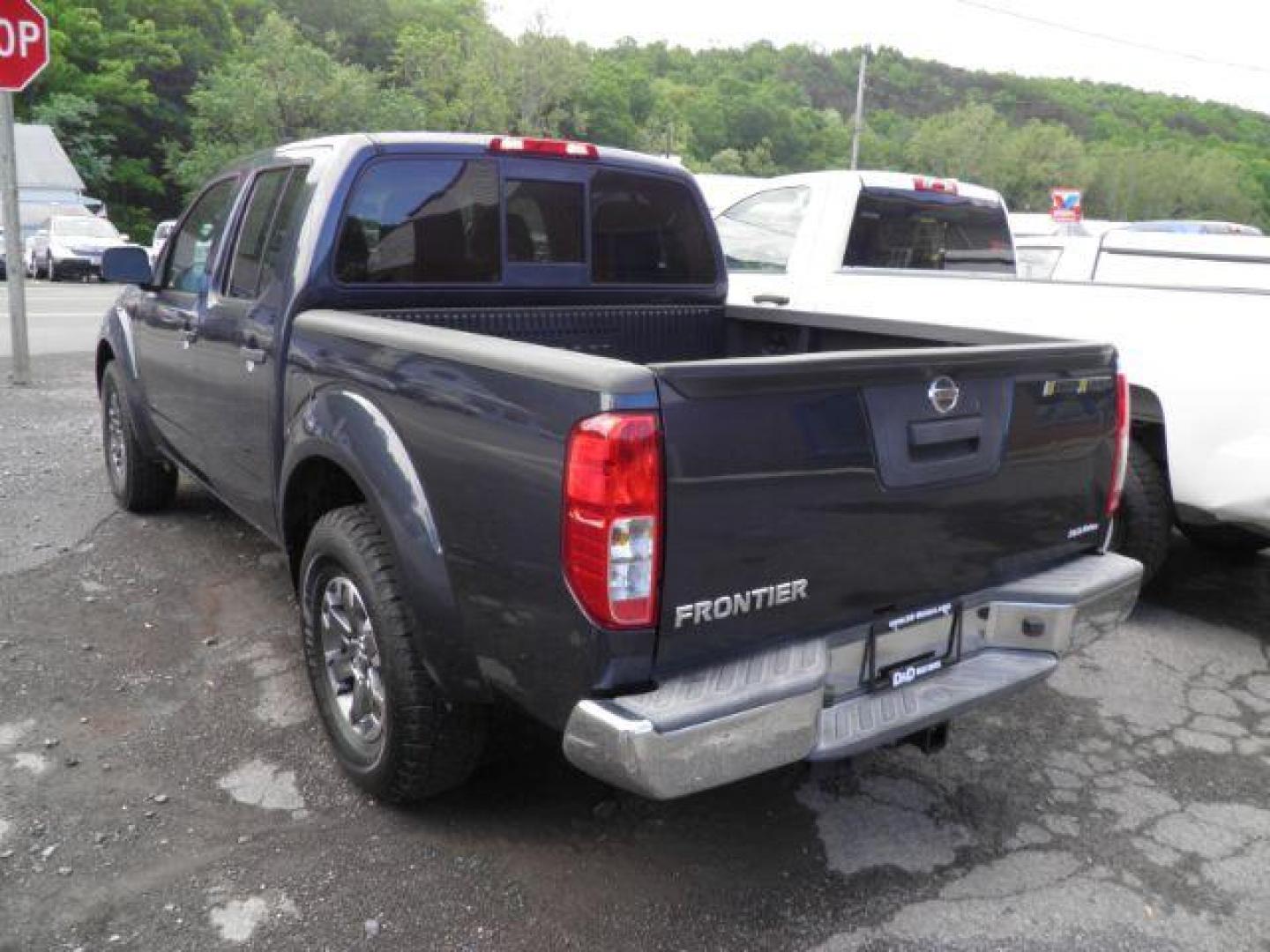 2016 BLUE Nissan Frontier S Crew Cab 5AT 2WD (1N6AD0ER7GN) with an 4.0 V6 engine, AT transmission, located at 15520 McMullen Hwy SW, Belair, MD, 21502, (301) 729-3700, 39.581375, -78.846451 - Photo#4