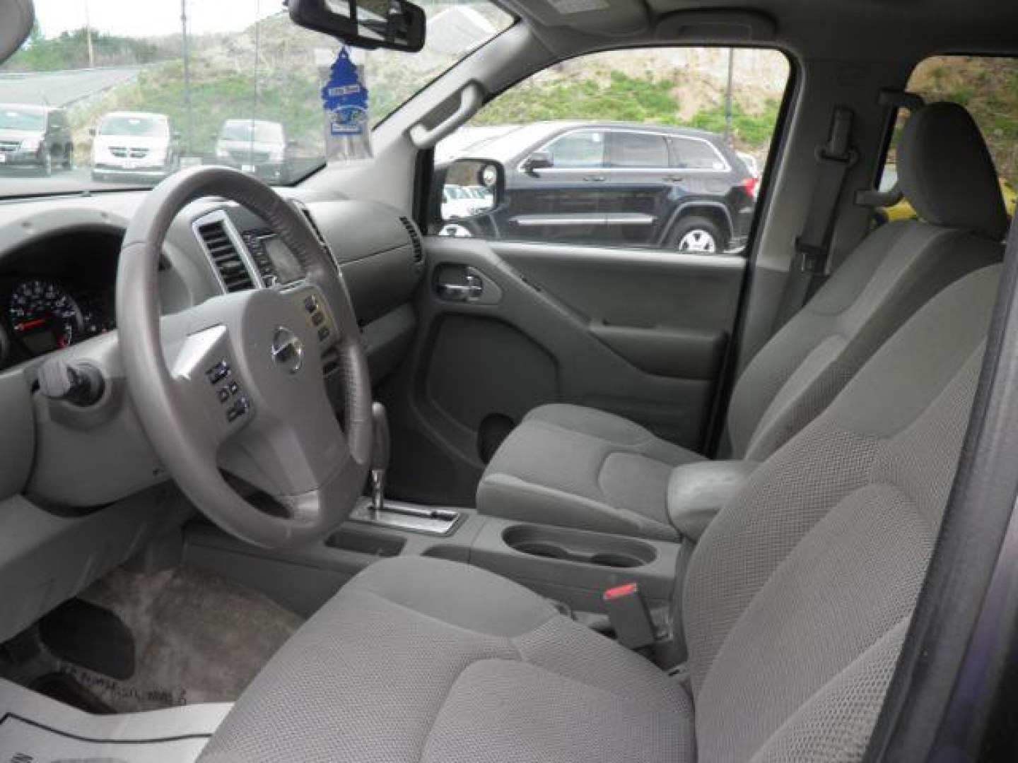 2016 GRAY Nissan Frontier SV (1N6AD0FV1GN) with an 4.0 V6 engine, located at 15520 McMullen Hwy SW, Belair, MD, 21502, (301) 729-3700, 39.581375, -78.846451- Photo#1