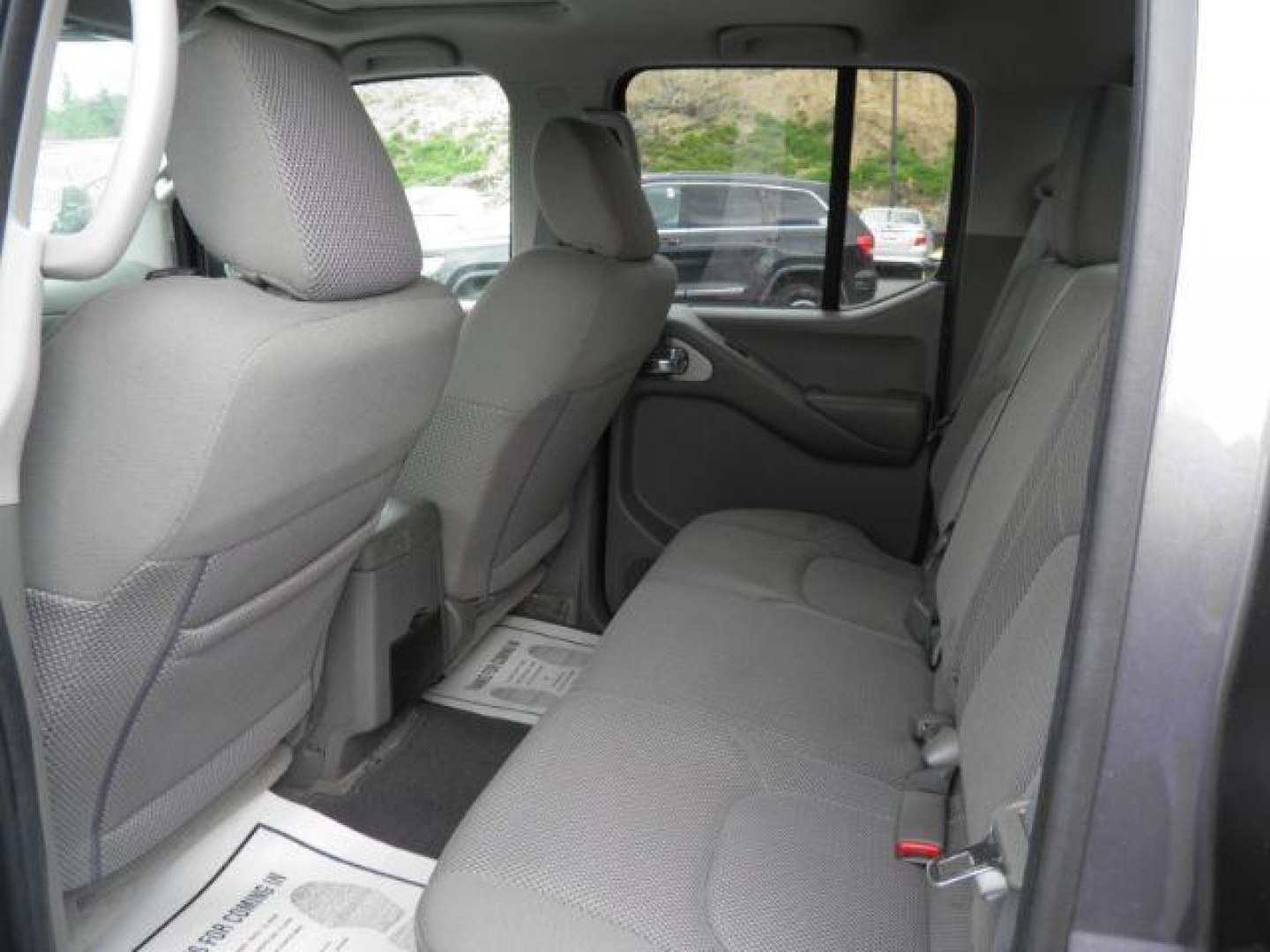 2016 GRAY Nissan Frontier SV (1N6AD0FV1GN) with an 4.0 V6 engine, located at 15520 McMullen Hwy SW, Belair, MD, 21502, (301) 729-3700, 39.581375, -78.846451- Photo#3