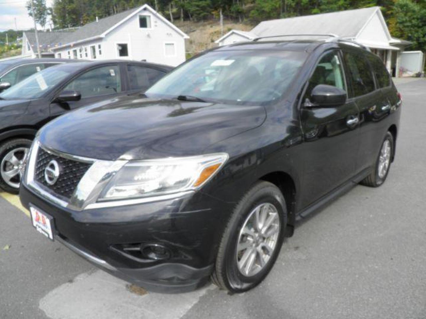 2016 Black Nissan Pathfinder S 4WD (5N1AR2MM5GC) with an 3.5L V6 engine, AT transmission, located at 15520 McMullen Hwy SW, Belair, MD, 21502, (301) 729-3700, 39.581375, -78.846451 - Photo#0