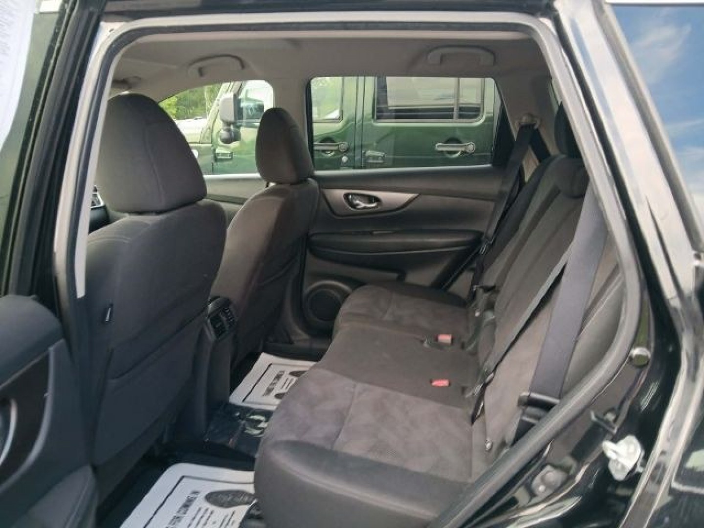 2016 BLACK Nissan Rogue SV (KNMAT2MVXGP) with an 2.5 L4 engine, AT transmission, located at 15520 McMullen Hwy SW, Belair, MD, 21502, (301) 729-3700, 39.581375, -78.846451- Photo#2