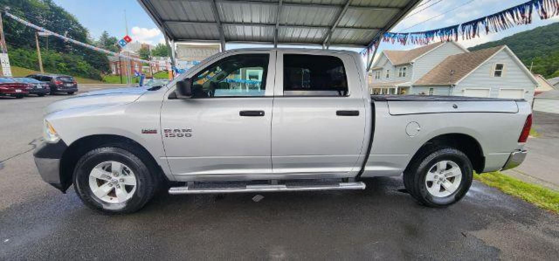 2016 GRAY /Diesel Gray/Black Ram 1500 Tradesman (1C6RR7ST9GS) with an 5.7 V8 engine, AT transmission, located at 15520 McMullen Hwy SW, Belair, MD, 21502, (301) 729-3700, 39.581375, -78.846451 - Photo#3