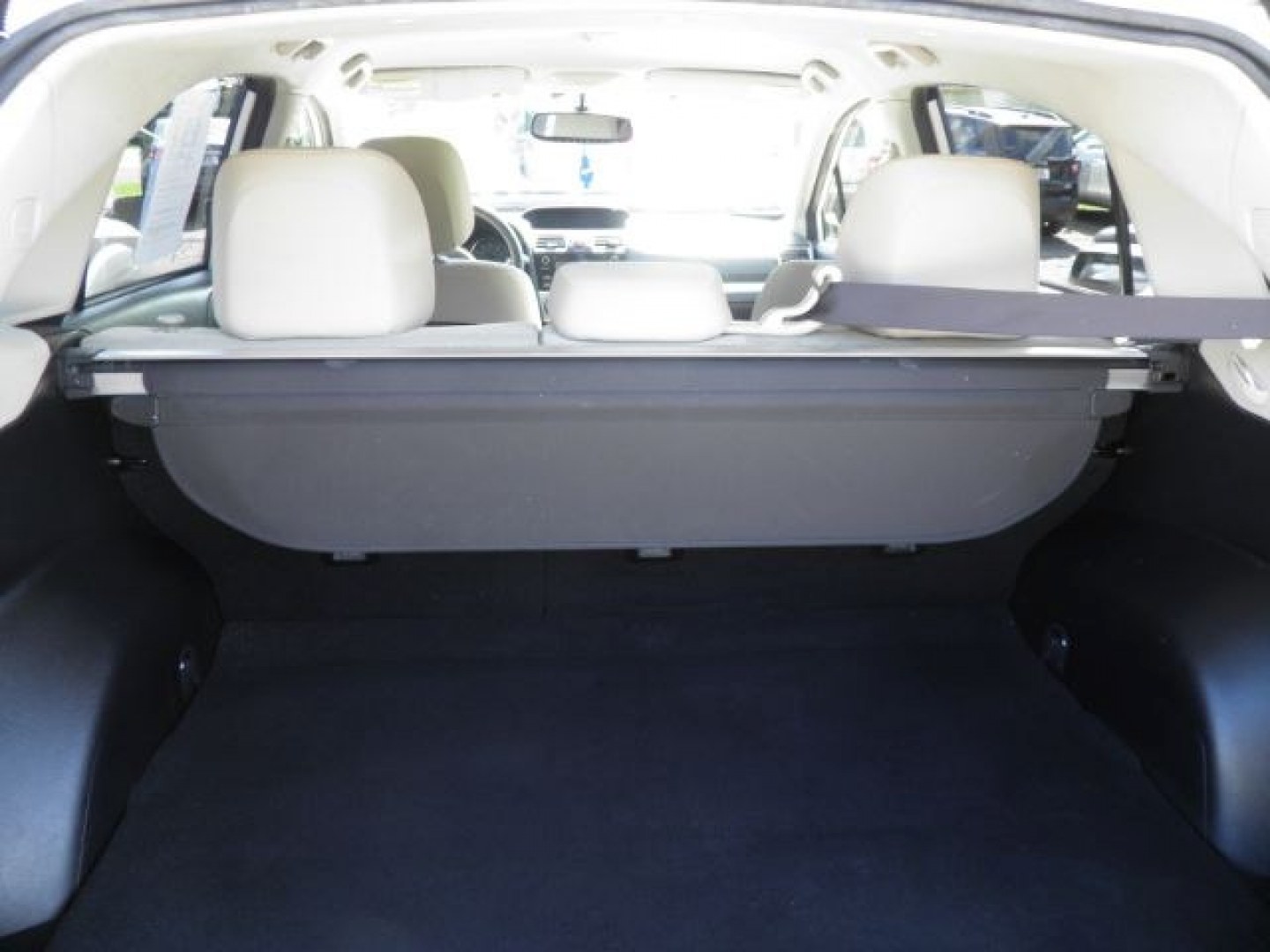 2016 WHITE Subaru Crosstrek 2.0i Premium (JF2GPABC0G8) with an 2.4L L4 engine, CVT transmission, located at 19521 New George's Creek Rd SW, Barton, MD, 21521, (301) 463-2404, 39.524323, -79.017906- Photo#4