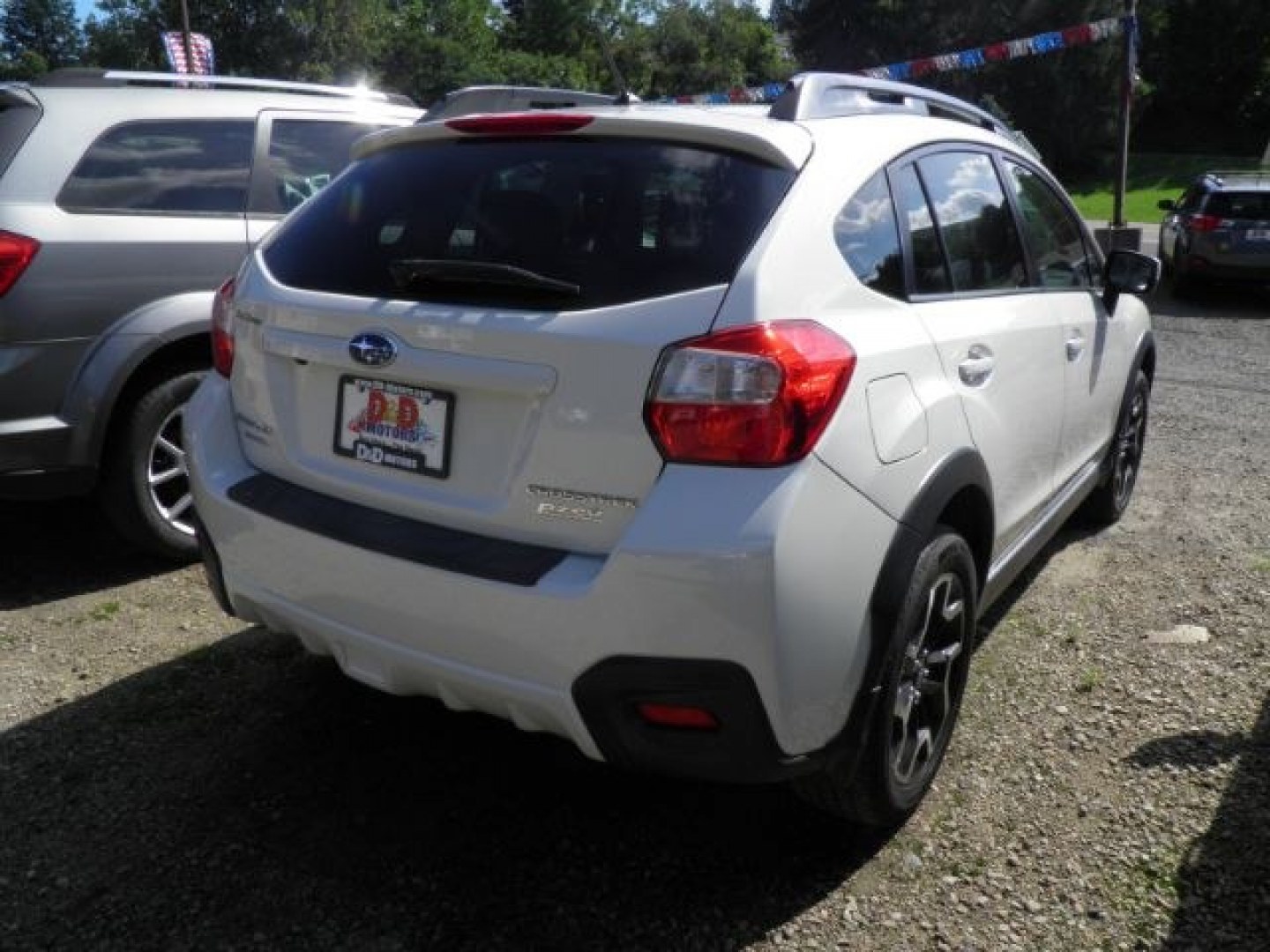 2016 WHITE Subaru Crosstrek 2.0i Premium (JF2GPABC0G8) with an 2.4L L4 engine, CVT transmission, located at 19521 New George's Creek Rd SW, Barton, MD, 21521, (301) 463-2404, 39.524323, -79.017906- Photo#5