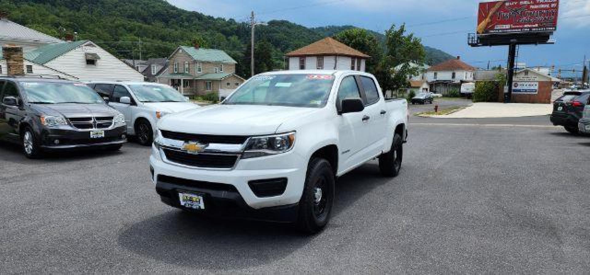 2017 WHITE /Jet Black/Dark Ash, cloth Chevrolet Colorado Work Truck Crew Cab 4WD Short Box (1GCGTBEN0H1) with an 3.6L V6 engine, AT transmission, located at 15520 McMullen Hwy SW, Belair, MD, 21502, (301) 729-3700, 39.581375, -78.846451 - FOR A BETTER PRICE CALL PAUL AT 301-268-8150 - Photo#1