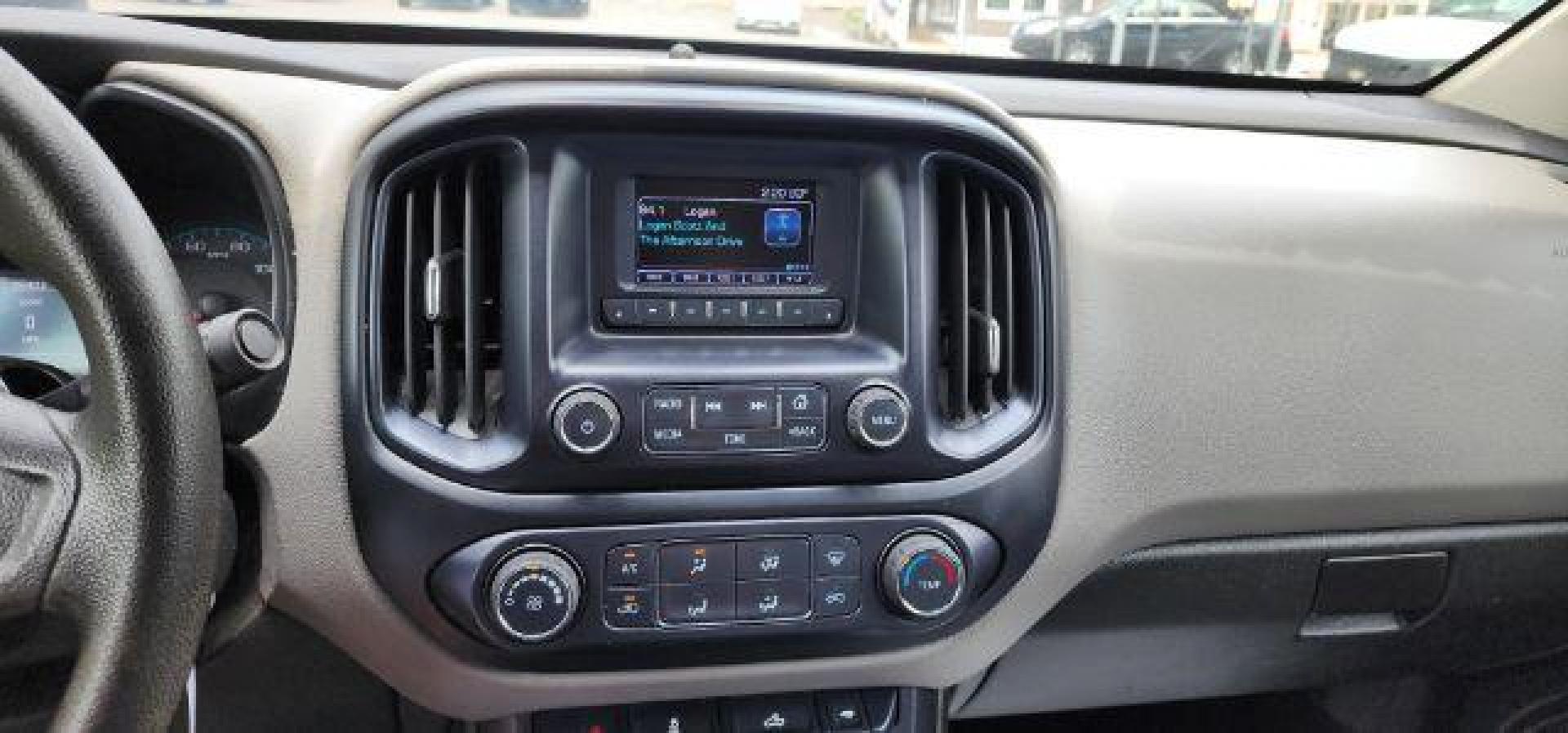 2017 WHITE /Jet Black/Dark Ash, cloth Chevrolet Colorado Work Truck Crew Cab 4WD Short Box (1GCGTBEN0H1) with an 3.6L V6 engine, AT transmission, located at 15520 McMullen Hwy SW, Belair, MD, 21502, (301) 729-3700, 39.581375, -78.846451 - FOR A BETTER PRICE CALL PAUL AT 301-268-8150 - Photo#6