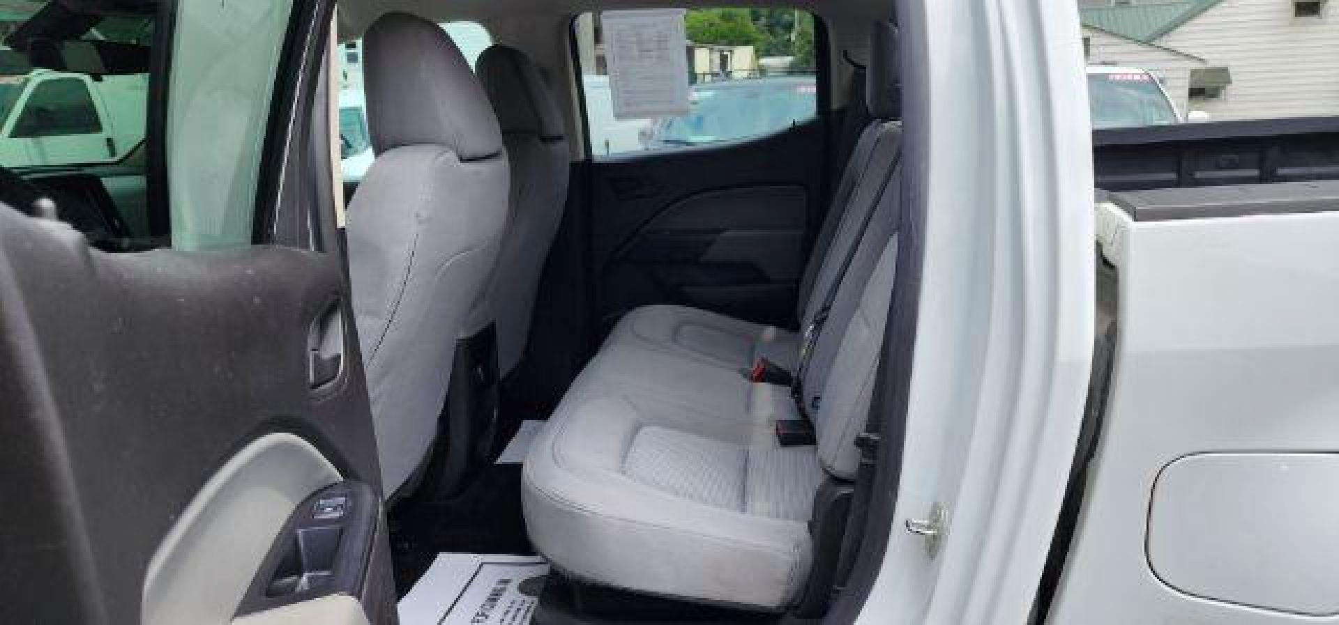 2017 WHITE /Jet Black/Dark Ash, cloth Chevrolet Colorado Work Truck Crew Cab 4WD Short Box (1GCGTBEN0H1) with an 3.6L V6 engine, AT transmission, located at 15520 McMullen Hwy SW, Belair, MD, 21502, (301) 729-3700, 39.581375, -78.846451 - FOR A BETTER PRICE CALL PAUL AT 301-268-8150 - Photo#7